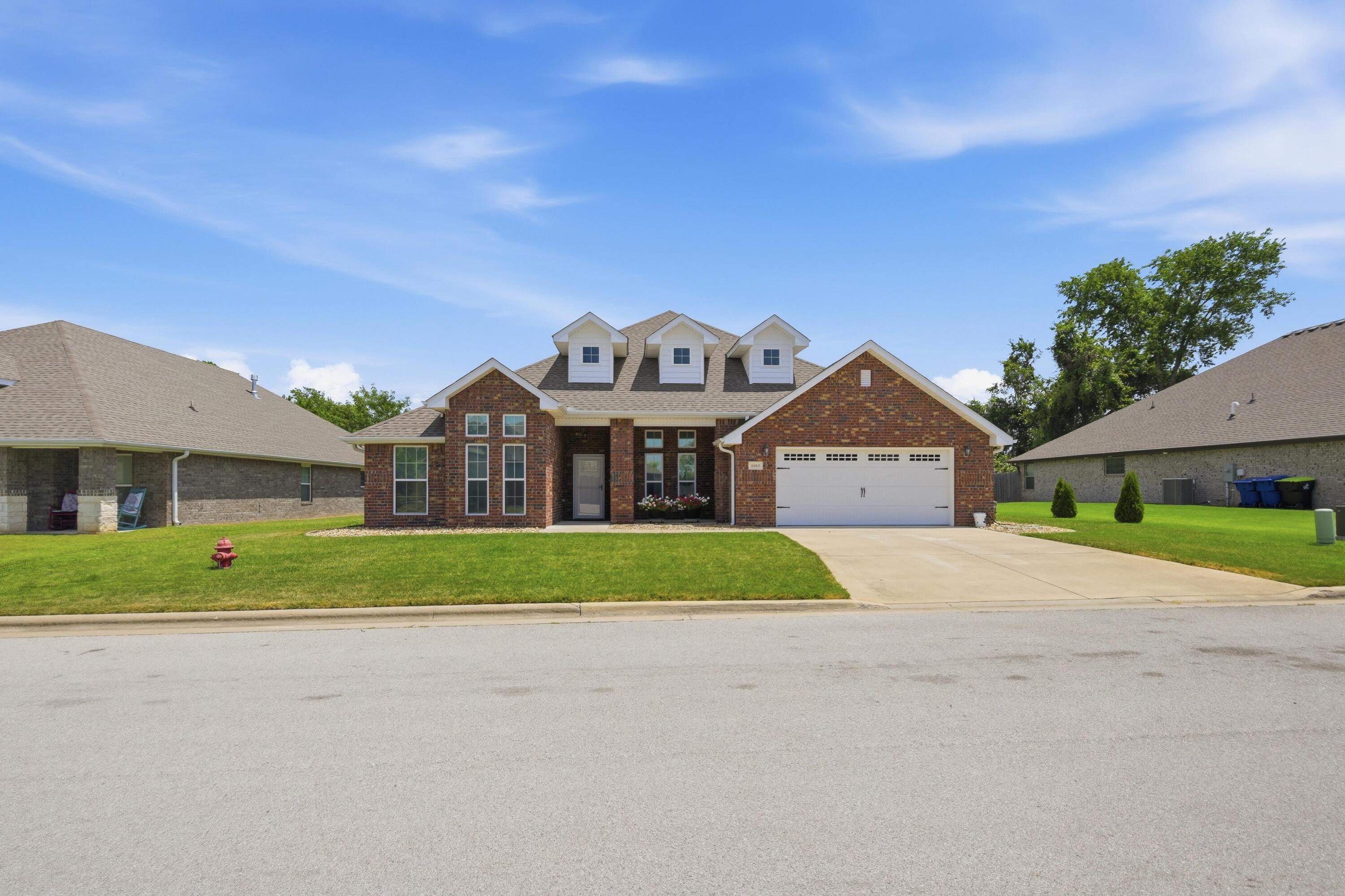 Photo 4 - Residential for sale – 1003  Mckenzie Circle  Webb City, MO