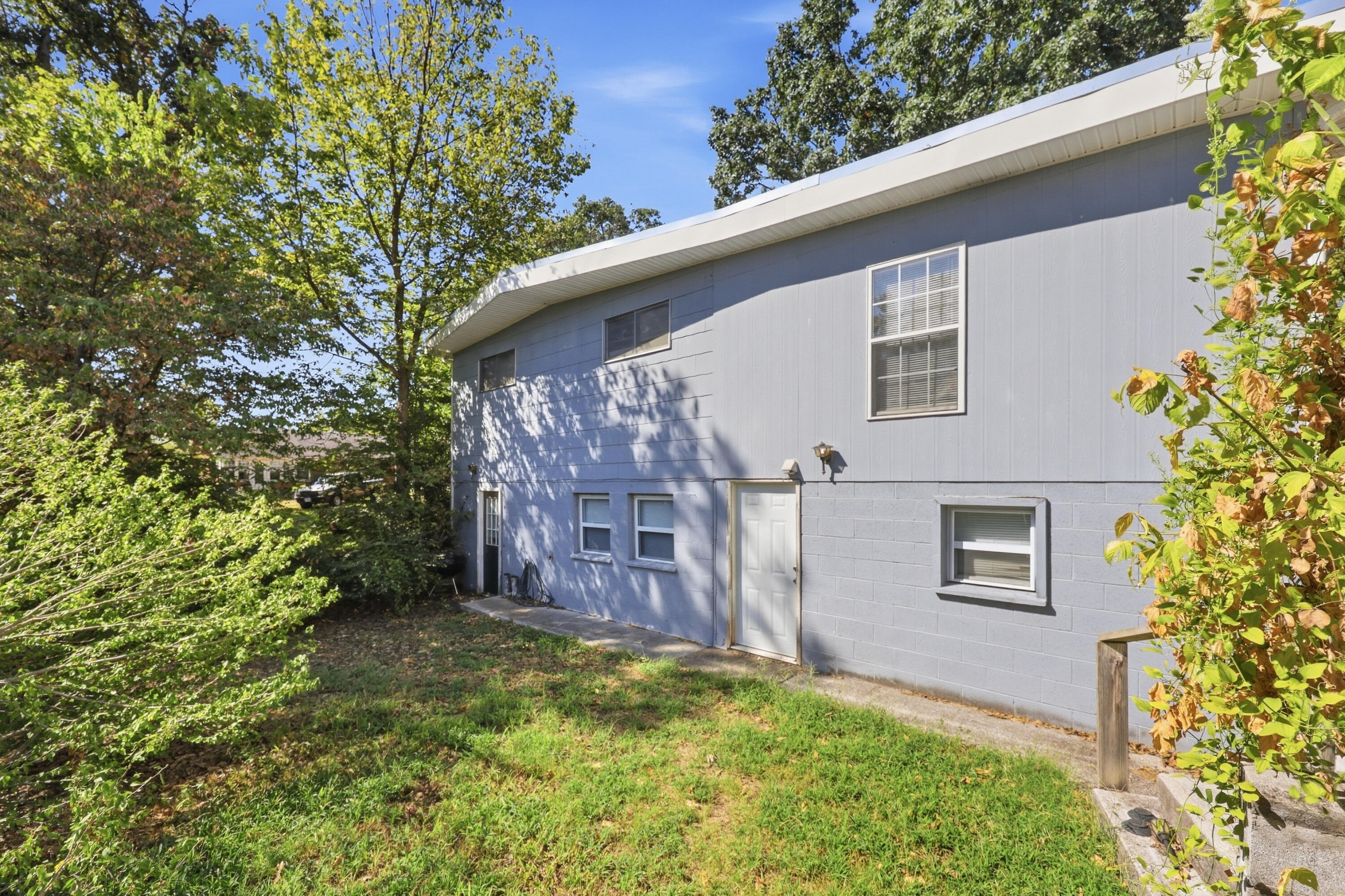 Photo 37 - Residential Income for sale – 507 1/2 W Hill Street   Neosho, MO