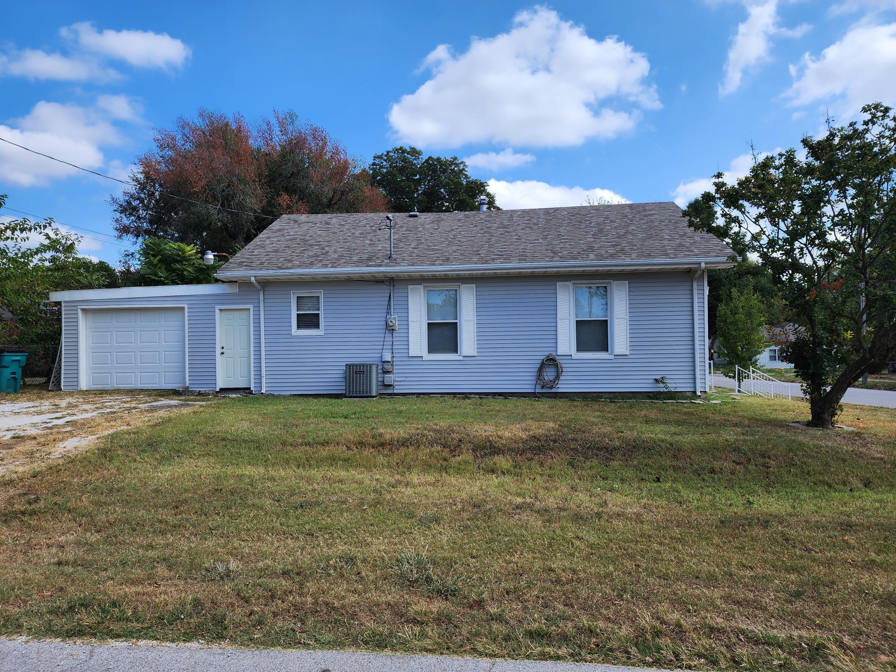 Photo 3 - Residential for sale – 1211 W Calhoun Street  Springfield, MO