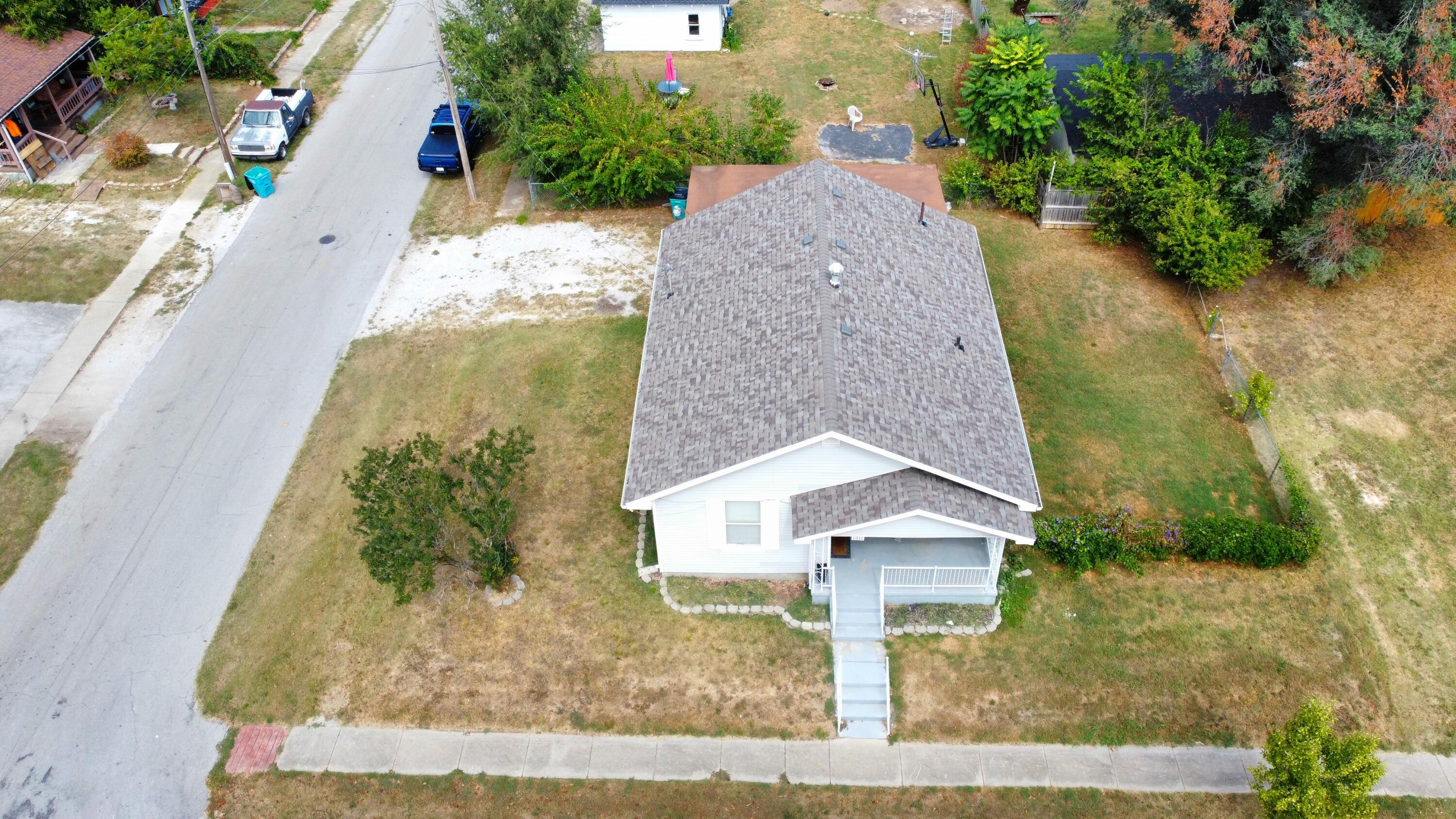 Photo 4 - Residential for sale – 1211 W Calhoun Street  Springfield, MO
