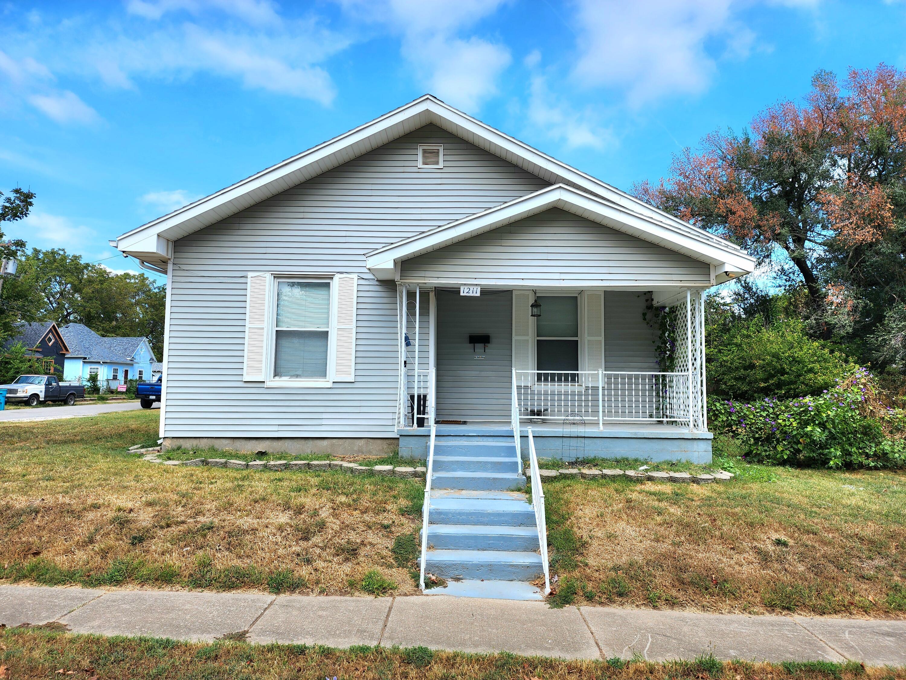 Residential for sale – 1211 W Calhoun Street  Springfield, MO
