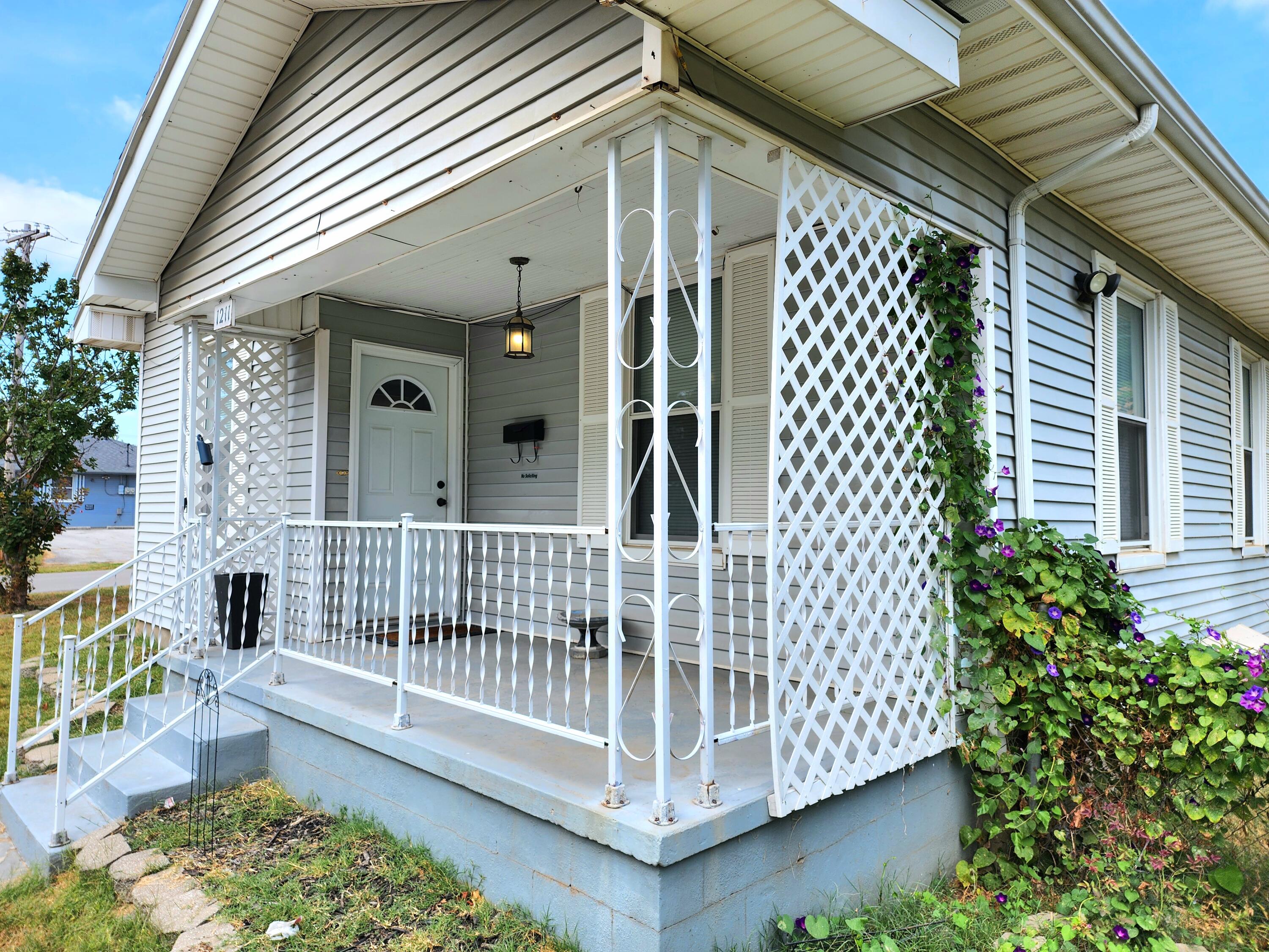 Photo 2 - Residential for sale – 1211 W Calhoun Street  Springfield, MO