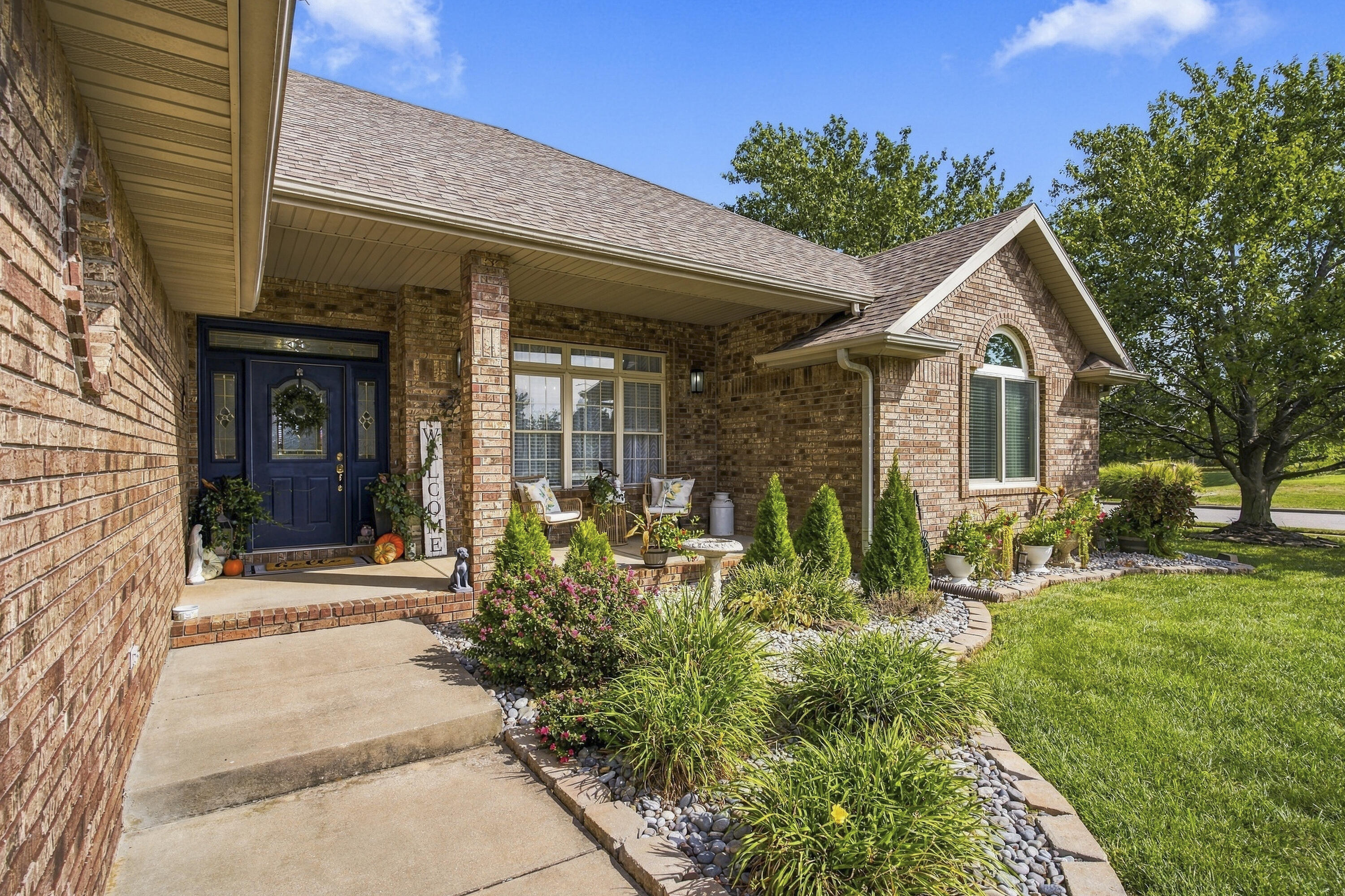 Photo 3 - Residential for sale – 909  Glacier Court  Nixa, MO