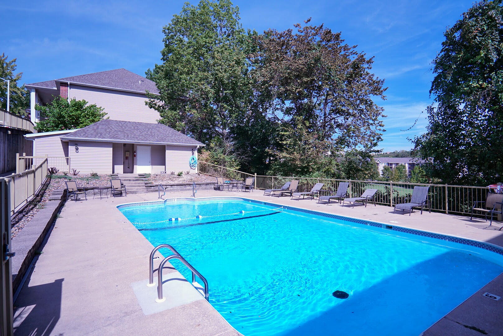 Photo 14 - Residential for sale – 200  Golf View Drive  Branson, MO