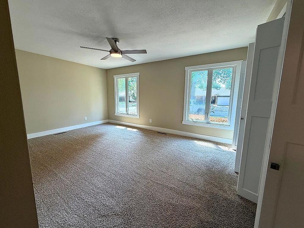 Photo 16 - Residential for sale – 1527 E Hanover Street  Springfield, MO