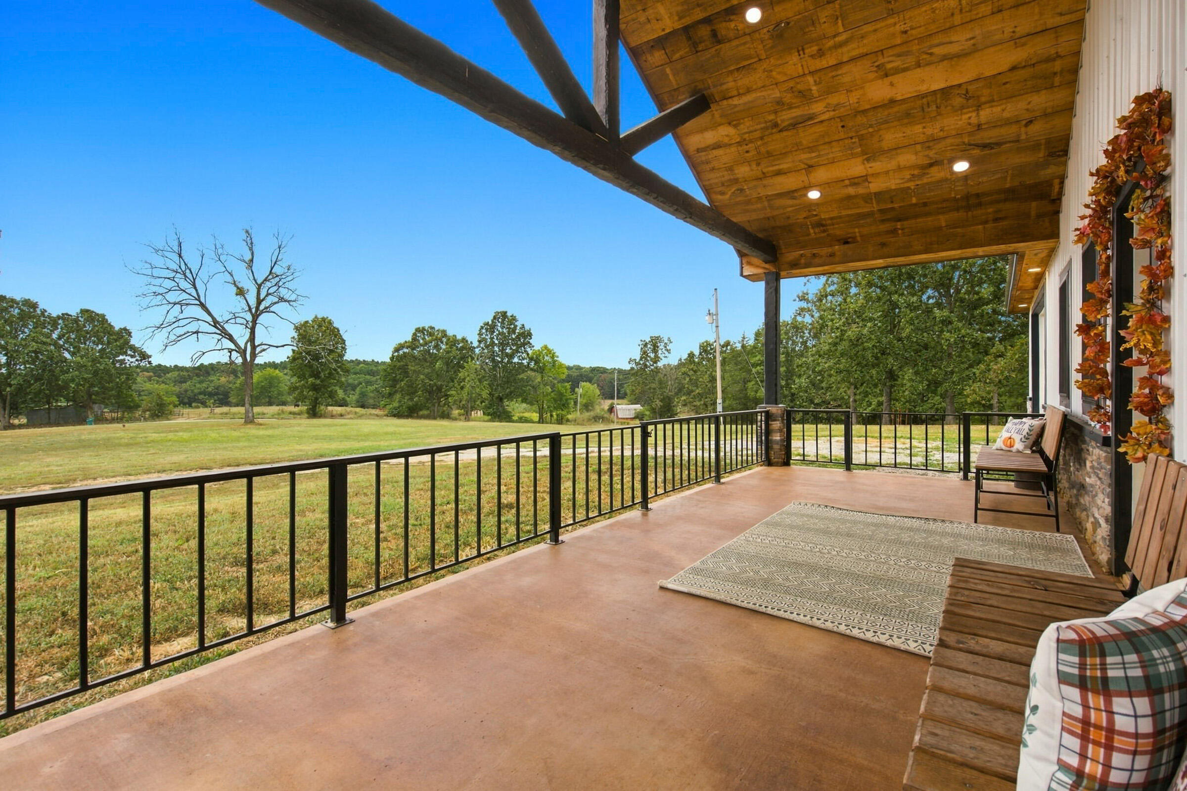 Photo 4 - Residential for sale – 1800  County Road 1030   Willow Springs, MO