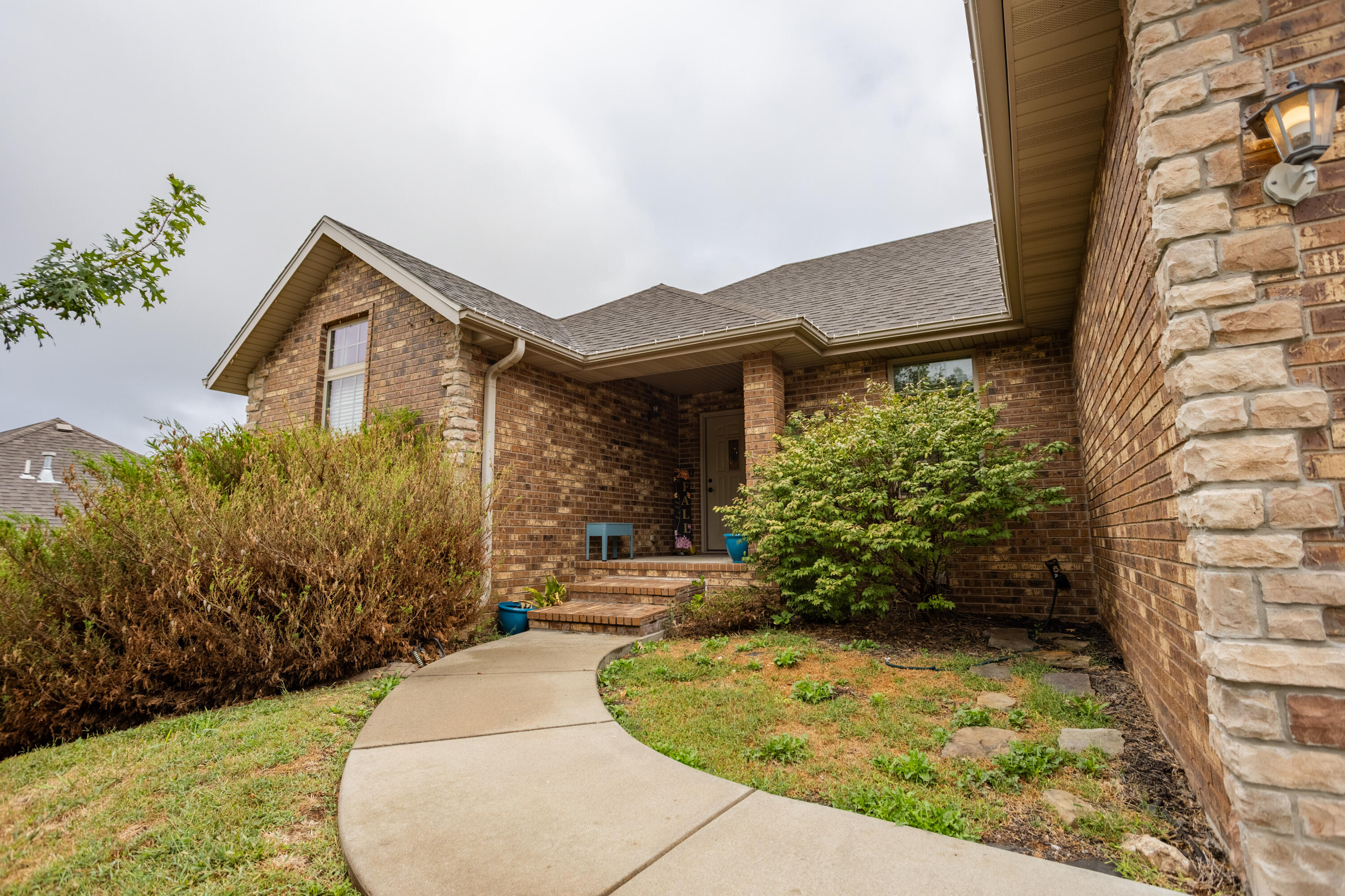 Photo 3 - Residential for sale – 1095 E Daisy Falls Drive  Nixa, MO