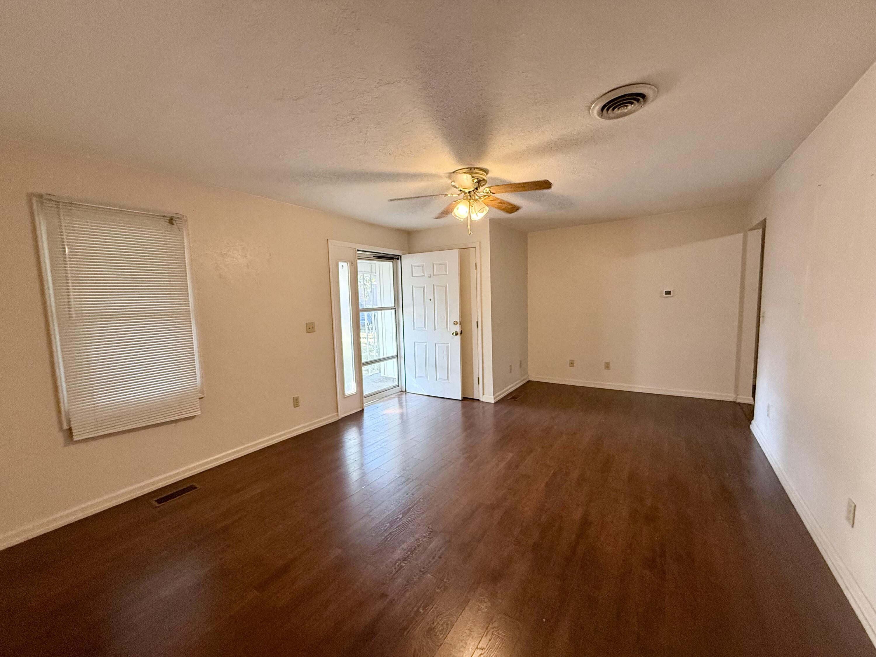 Photo 4 - Residential for sale – 408 S 2nd Street  Houston, MO