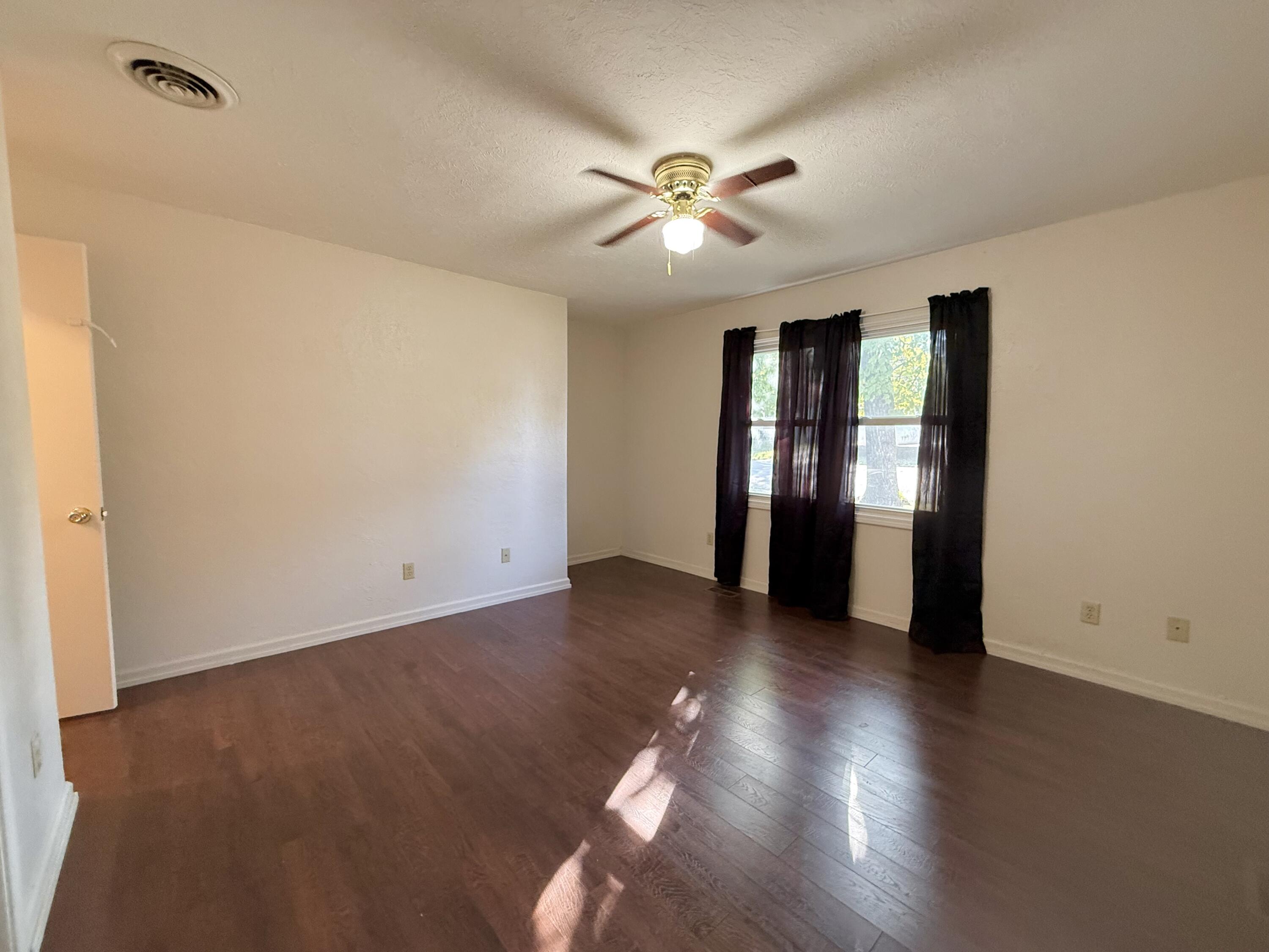 Photo 11 - Residential for sale – 408 S 2nd Street  Houston, MO