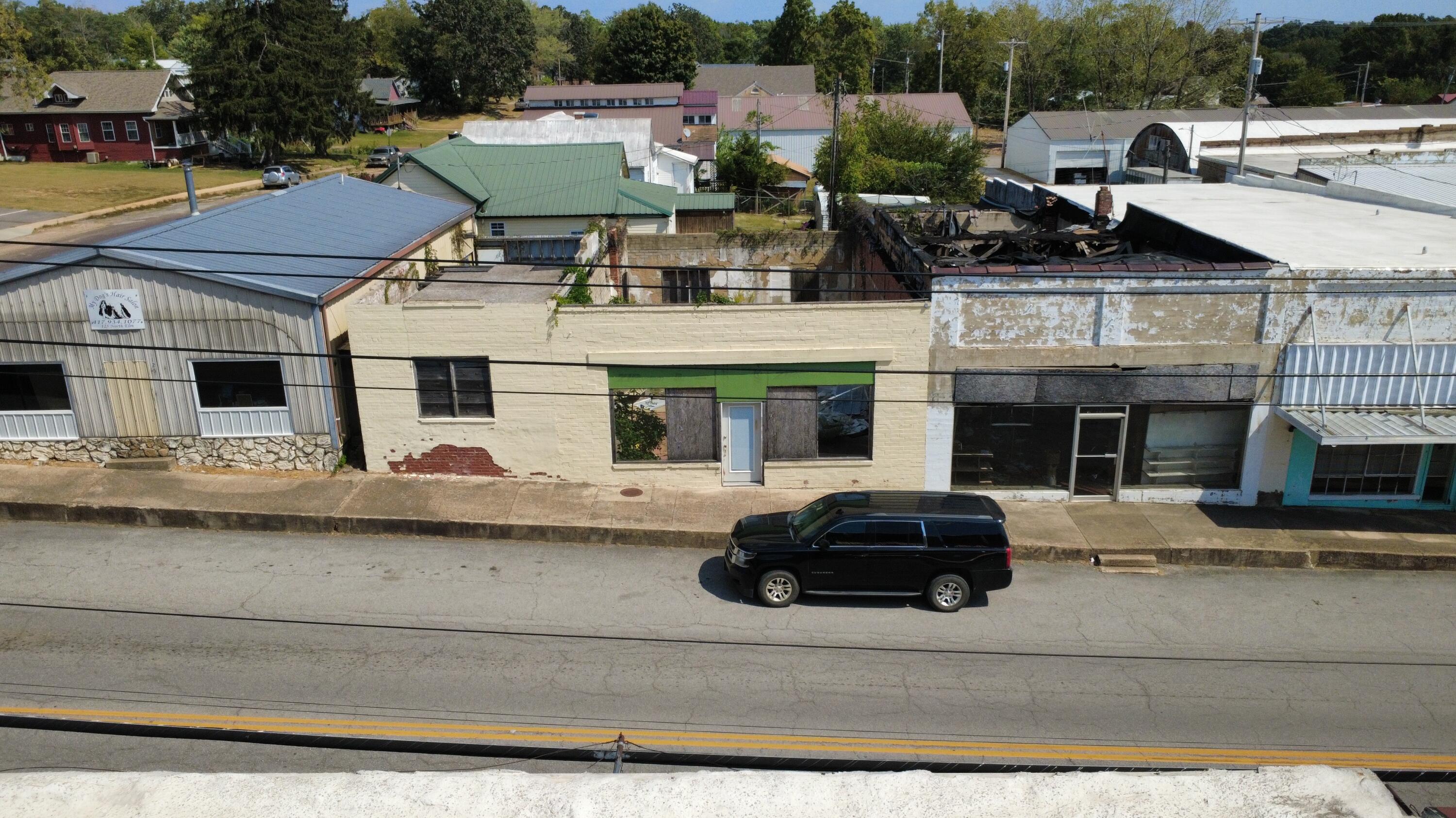 Photo 2 - Commercial Sale for sale – 123 N Elm Avenue  Mountain View, MO