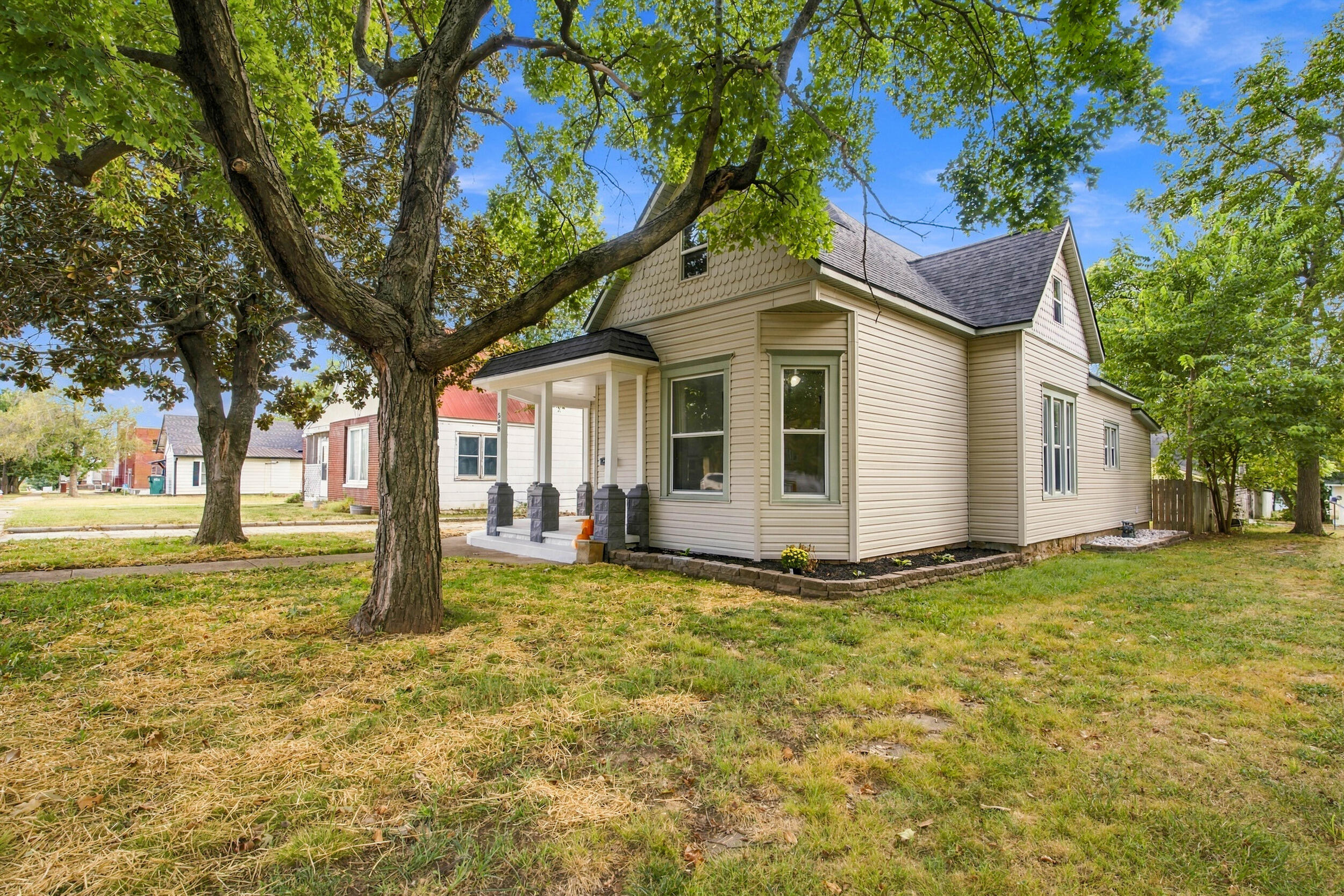 Photo 3 - Residential for sale – 508  4th Street  Monett, MO