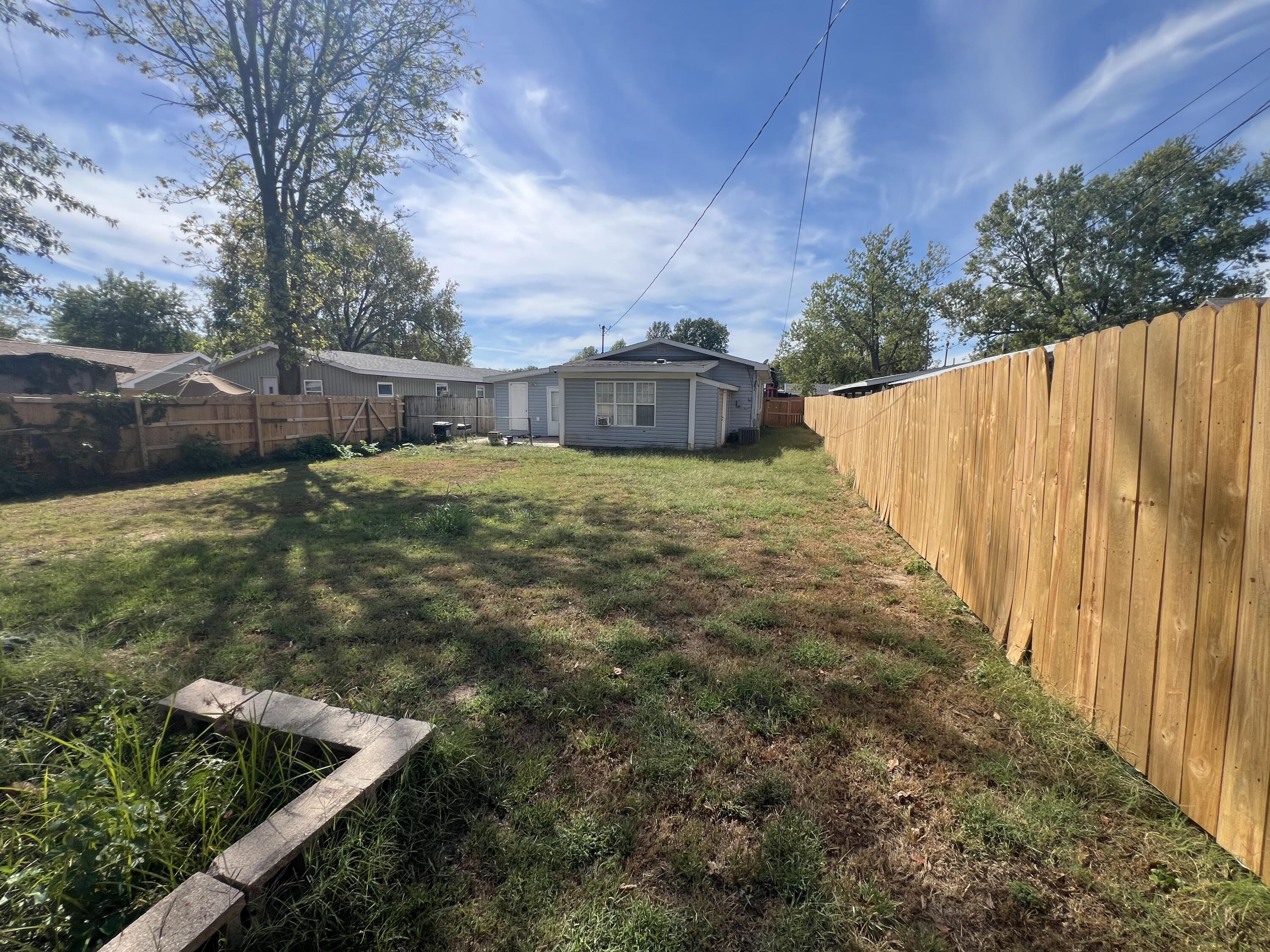 Photo 13 - Residential for sale – 820 N Brown Avenue  Springfield, MO