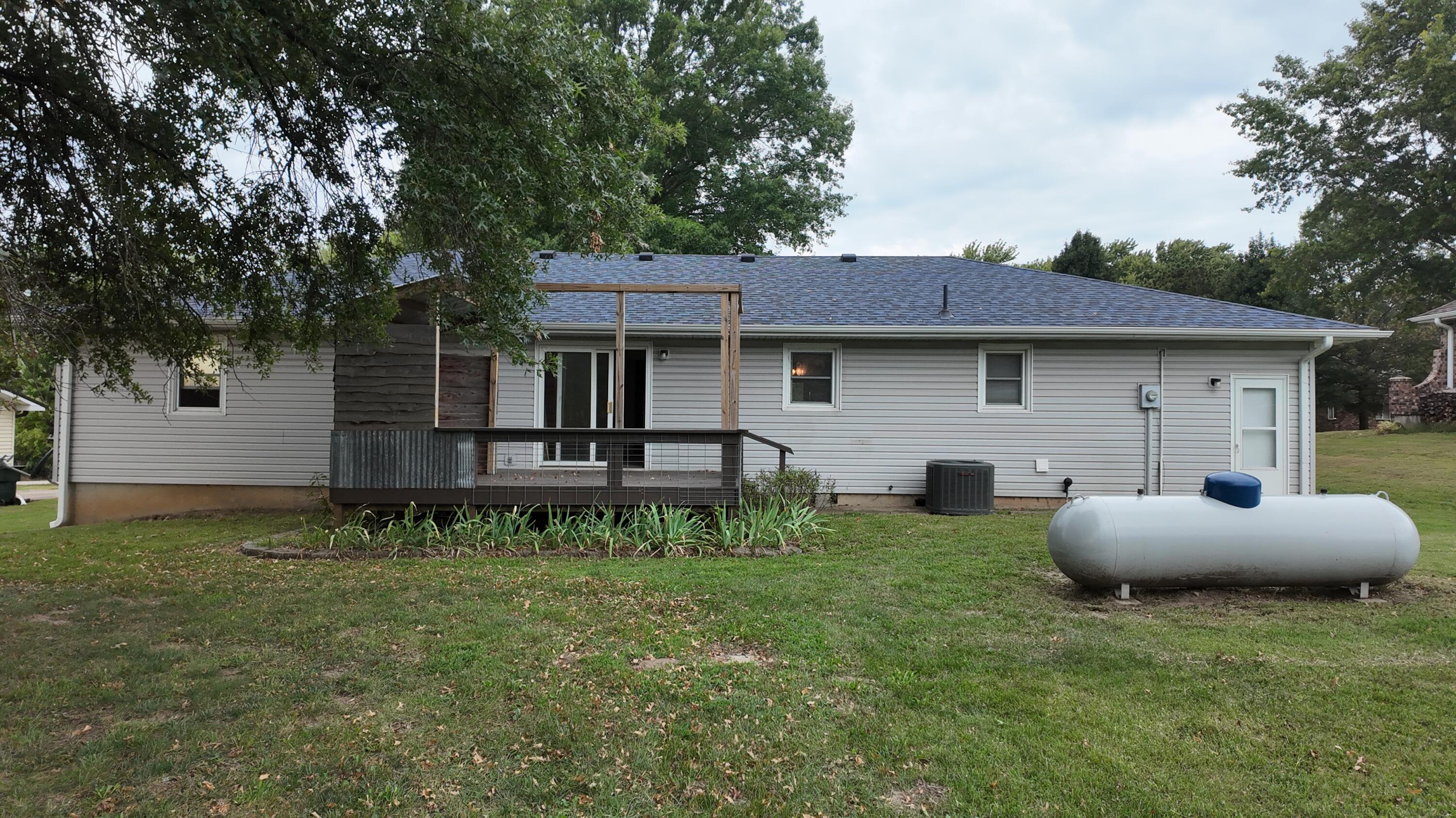 Photo 4 - Residential for sale – 18663  Crawford Street  Preston, MO