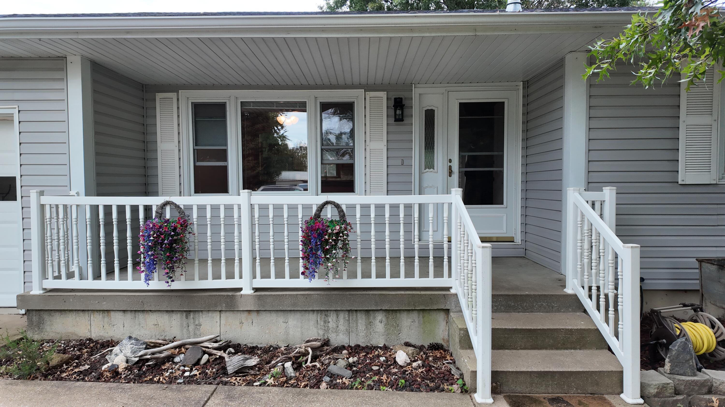 Photo 2 - Residential for sale – 18663  Crawford Street  Preston, MO