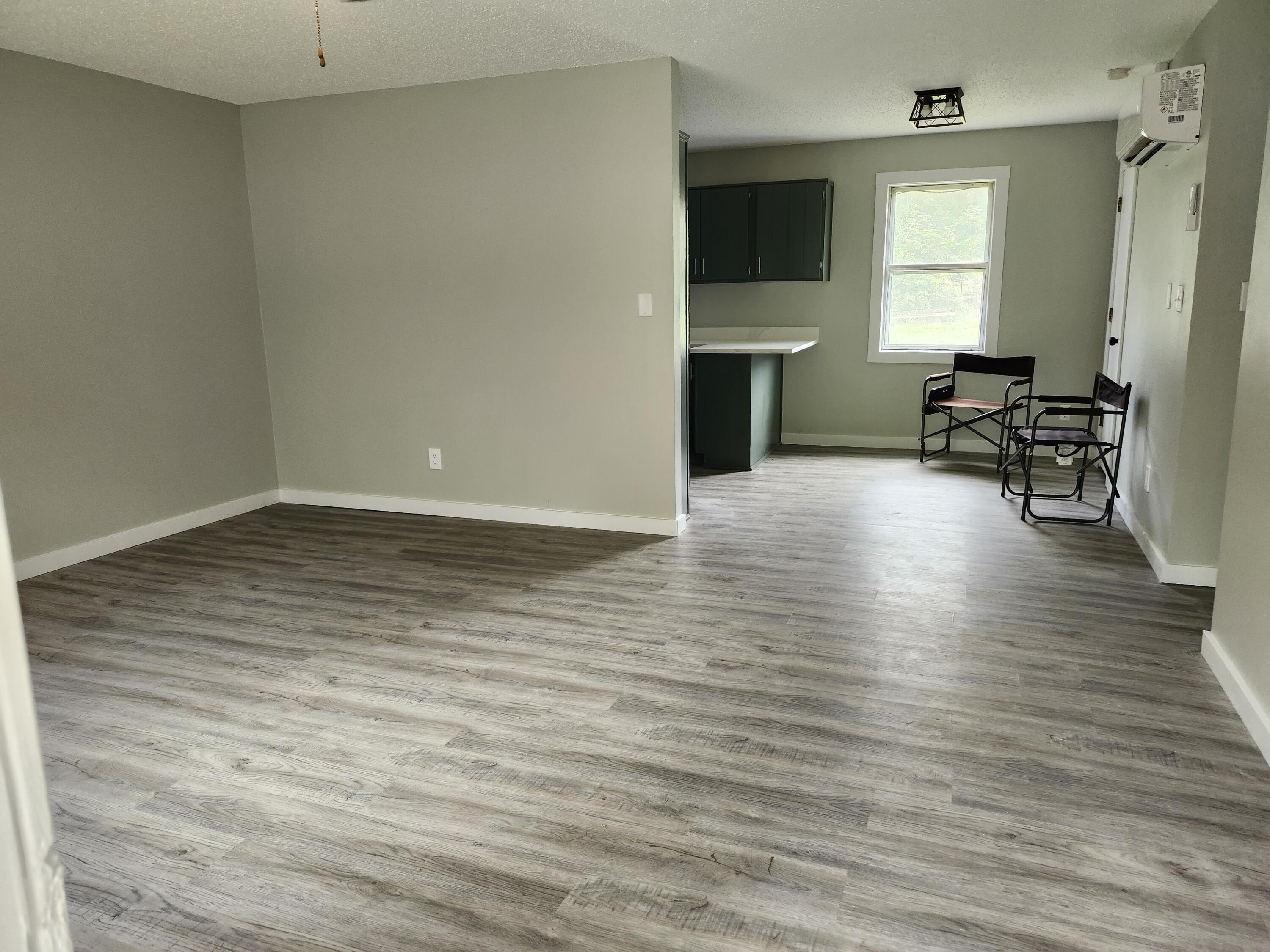 Photo 3 - Residential for sale – 824 S Vine Street  Marshfield, MO