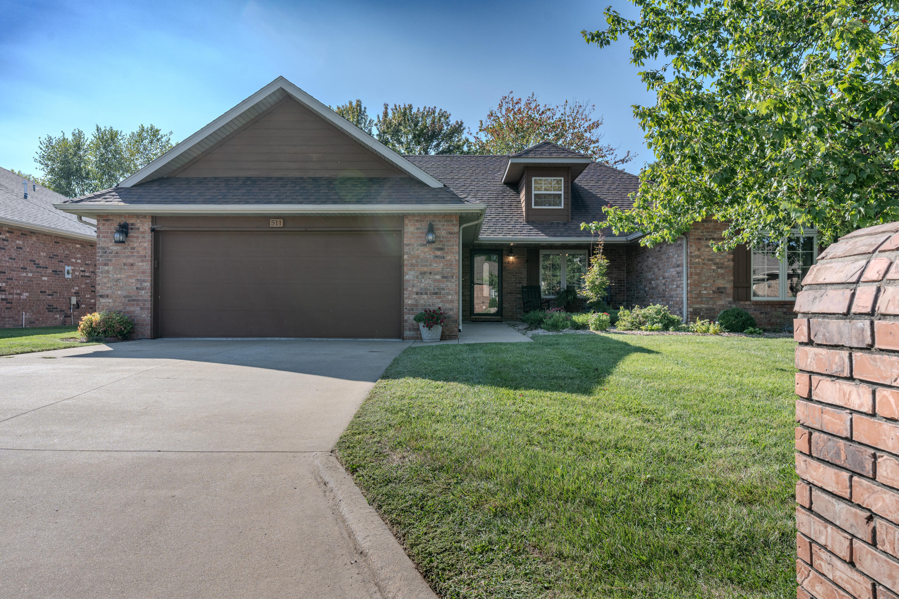 Photo 2 - Residential for sale – 511 N Clover Court  Nixa, MO