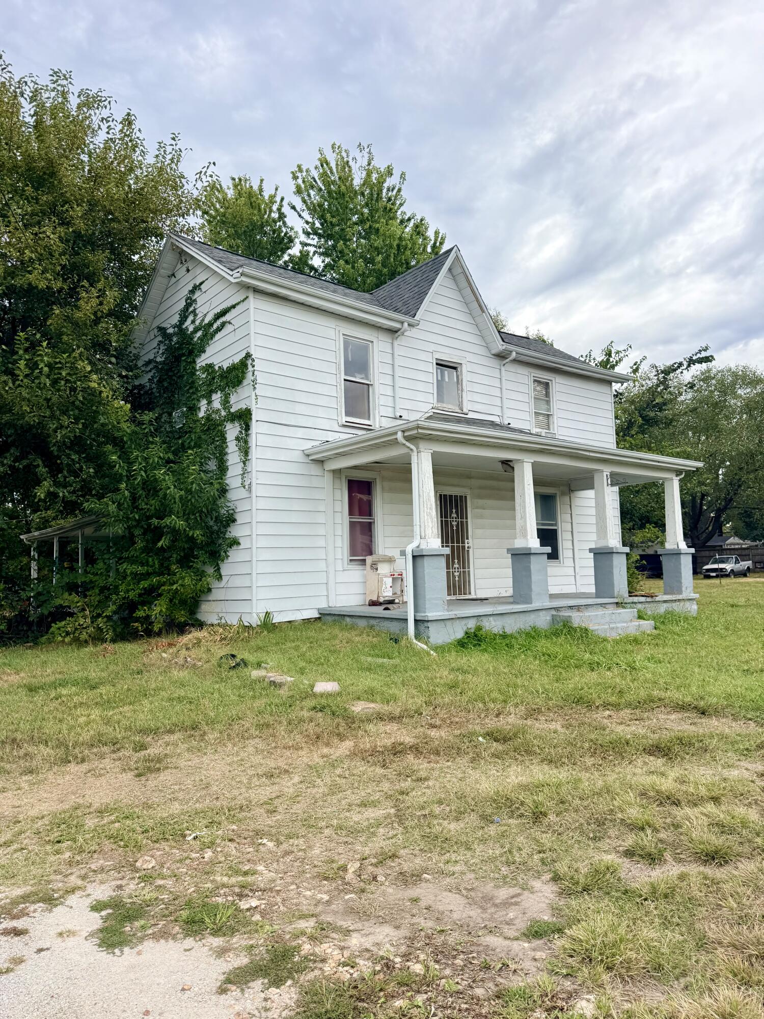 Photo 3 - Residential for sale – 2629 E Division Street  Springfield, MO
