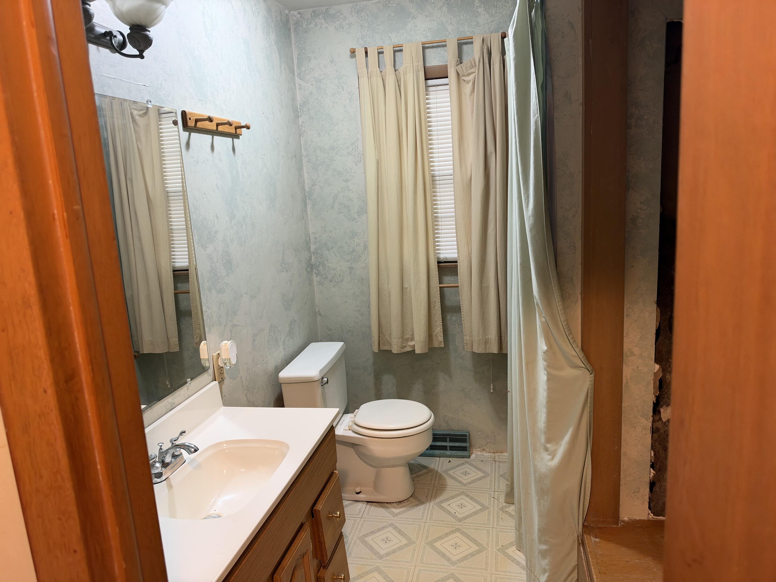 Photo 15 - Residential for sale – 725 N Elmwood Avenue  Springfield, MO