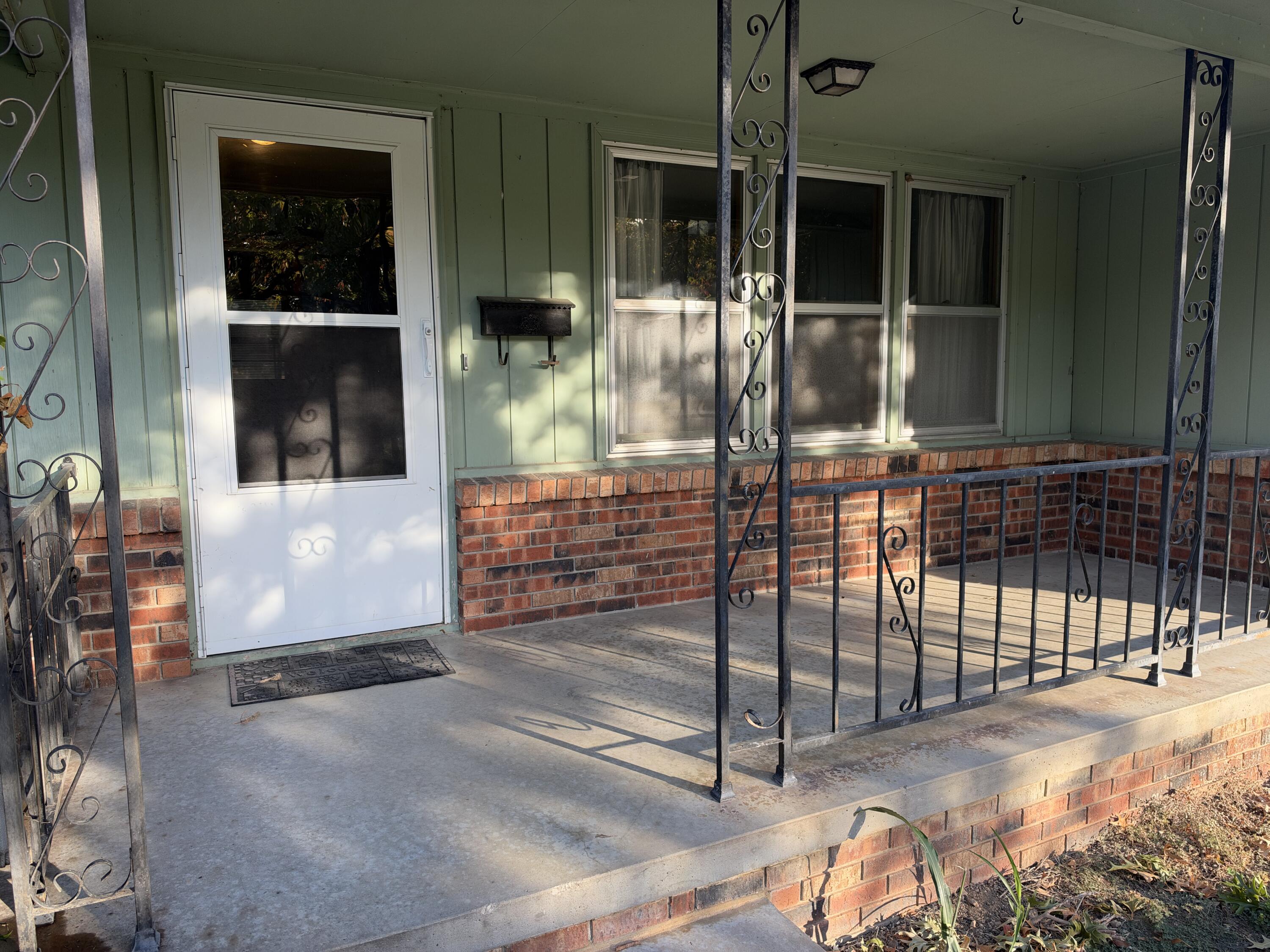 Photo 3 - Residential for sale – 725 N Elmwood Avenue  Springfield, MO