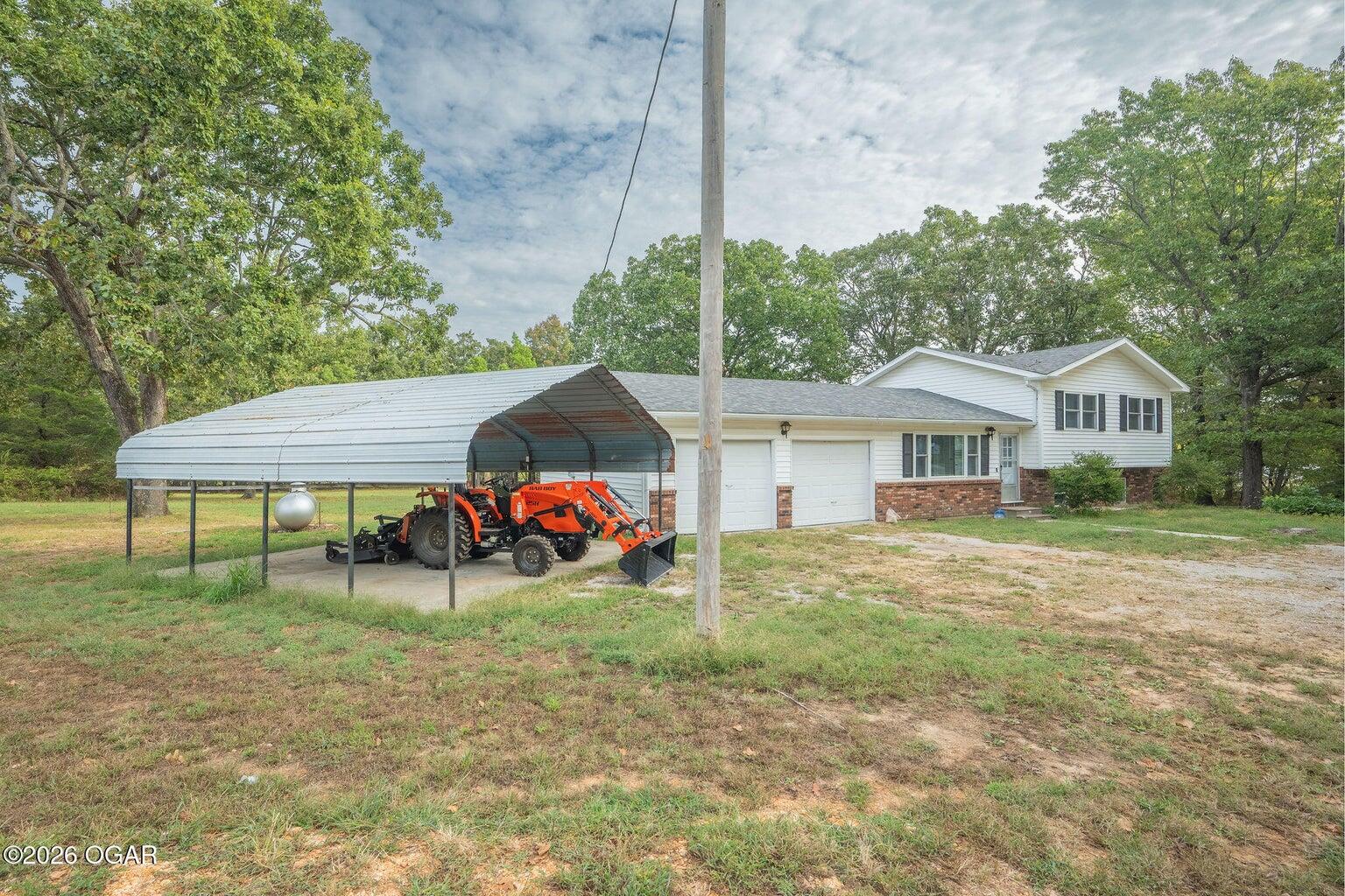 Photo 4 - Residential for sale – 883  Lark Road  Goodman, MO