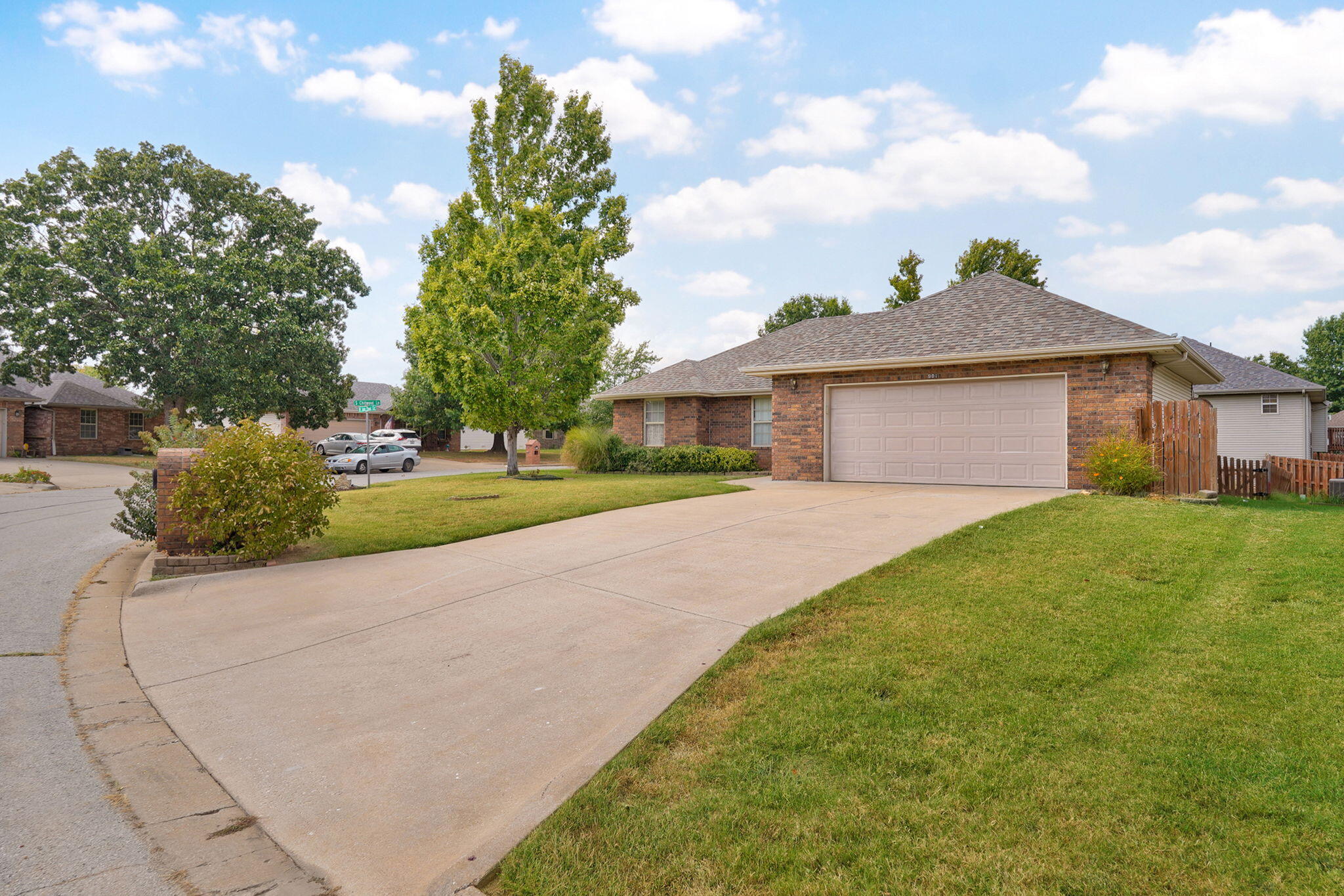 Photo 3 - Residential for sale – 981 W Jake Flood Circle  Nixa, MO