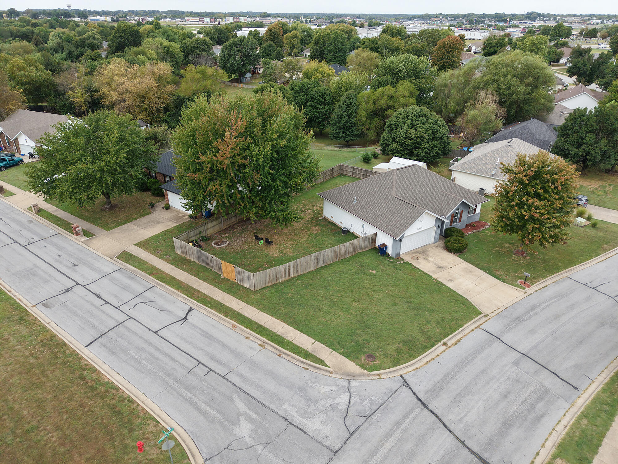 Photo 6 - Residential for sale – 1302 W Turnberry Boulevard  Ozark, MO