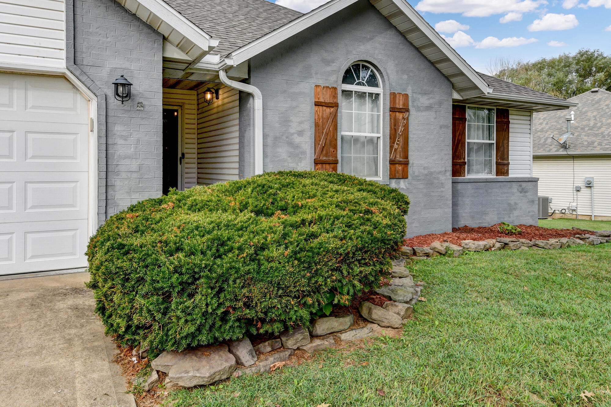 Photo 5 - Residential for sale – 1302 W Turnberry Boulevard  Ozark, MO