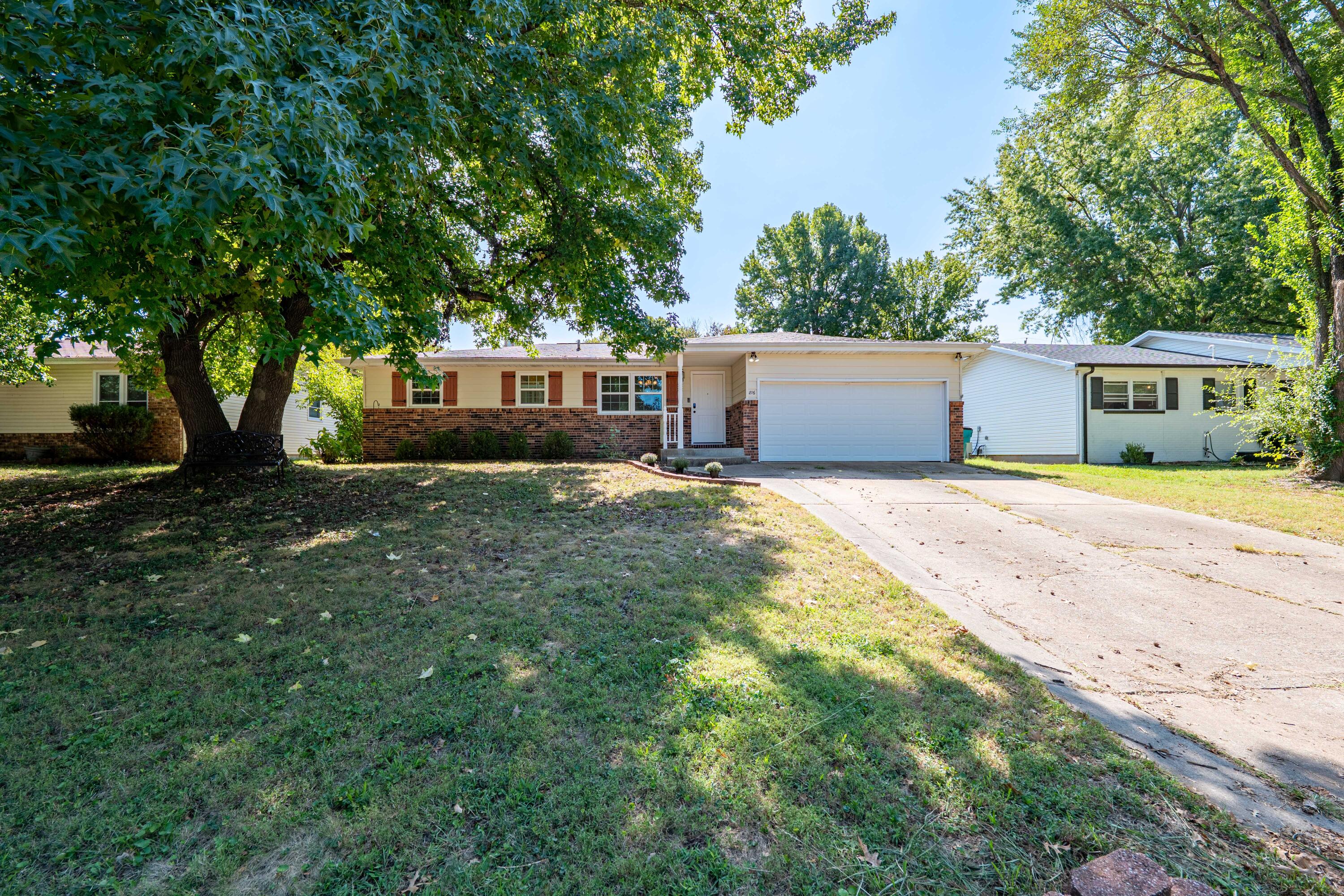 Residential for sale – 816 W Morningside Street  Springfield, MO