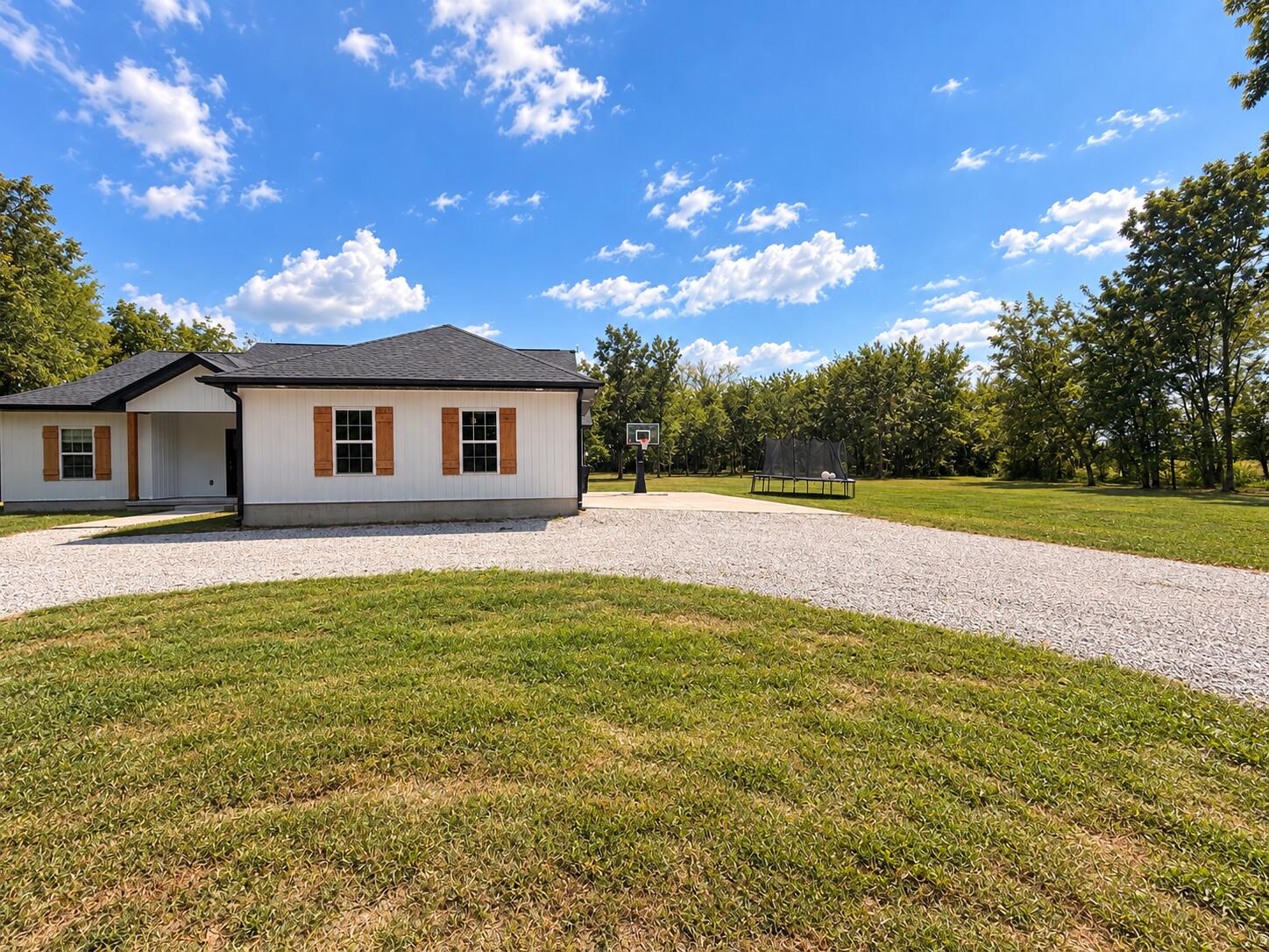 Photo 3 - Residential for sale – 916 E 438th Road  Bolivar, MO