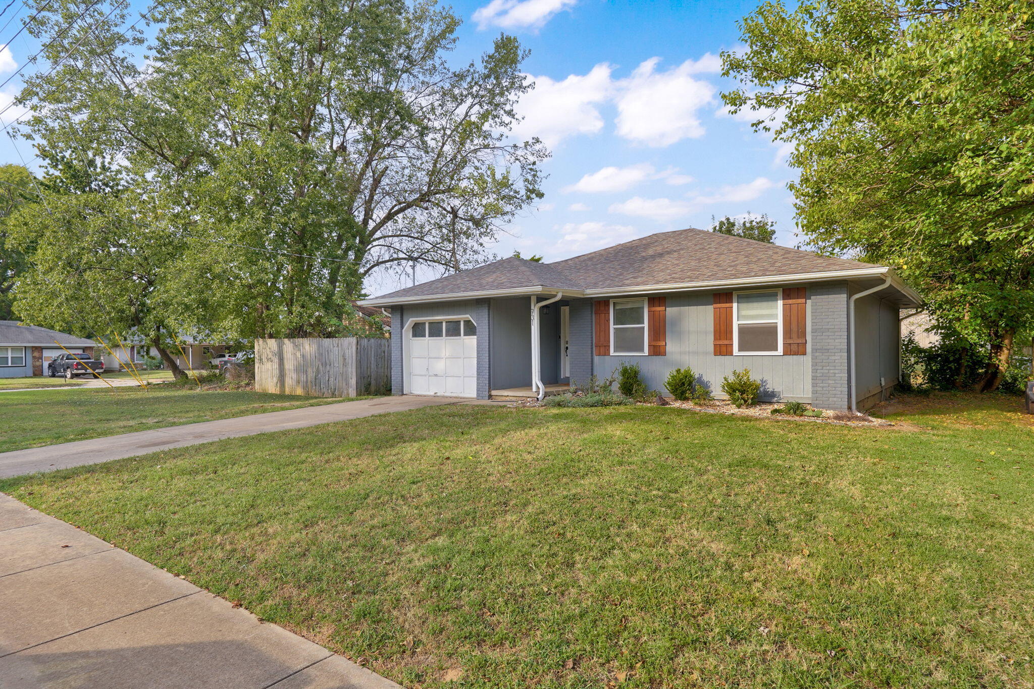 Photo 2 - Residential for sale – 931 S Main Avenue  Springfield, MO