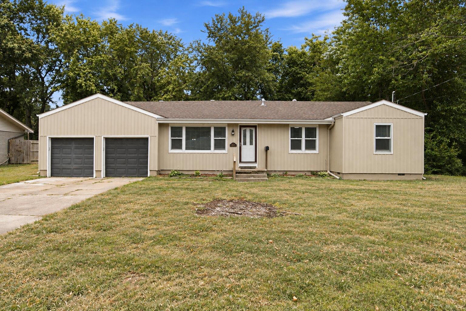 Photo 3 - Residential for sale – 1259 E Berkeley Street  Springfield, MO