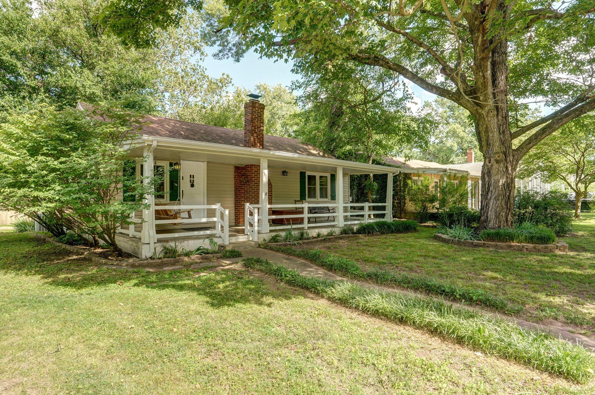 Photo 2 - Residential Lease for sale – 1300 S Pennsylvania Avenue  Springfield, MO