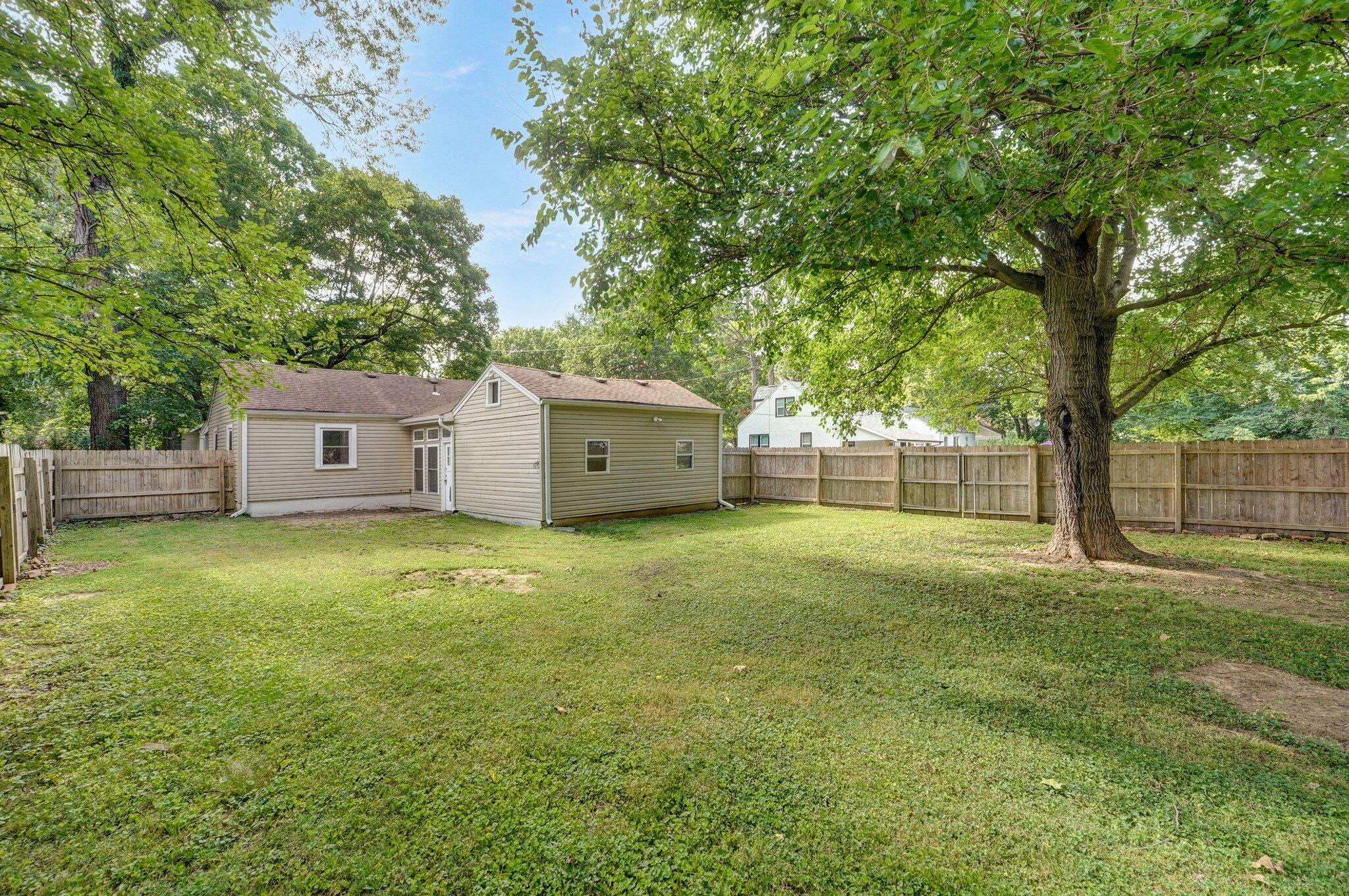 Photo 4 - Residential Lease for sale – 1300 S Pennsylvania Avenue  Springfield, MO