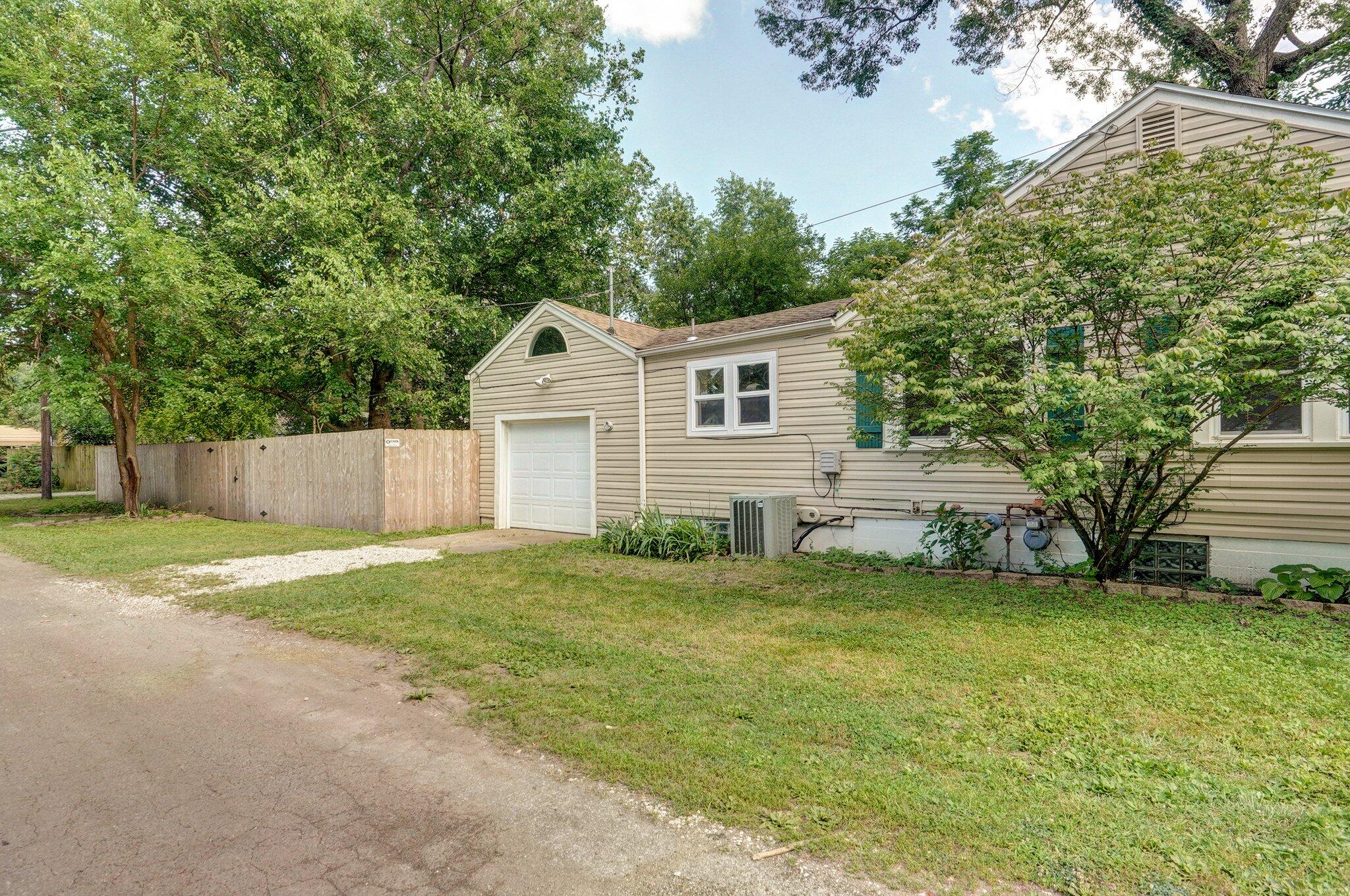 Photo 3 - Residential Lease for sale – 1300 S Pennsylvania Avenue  Springfield, MO