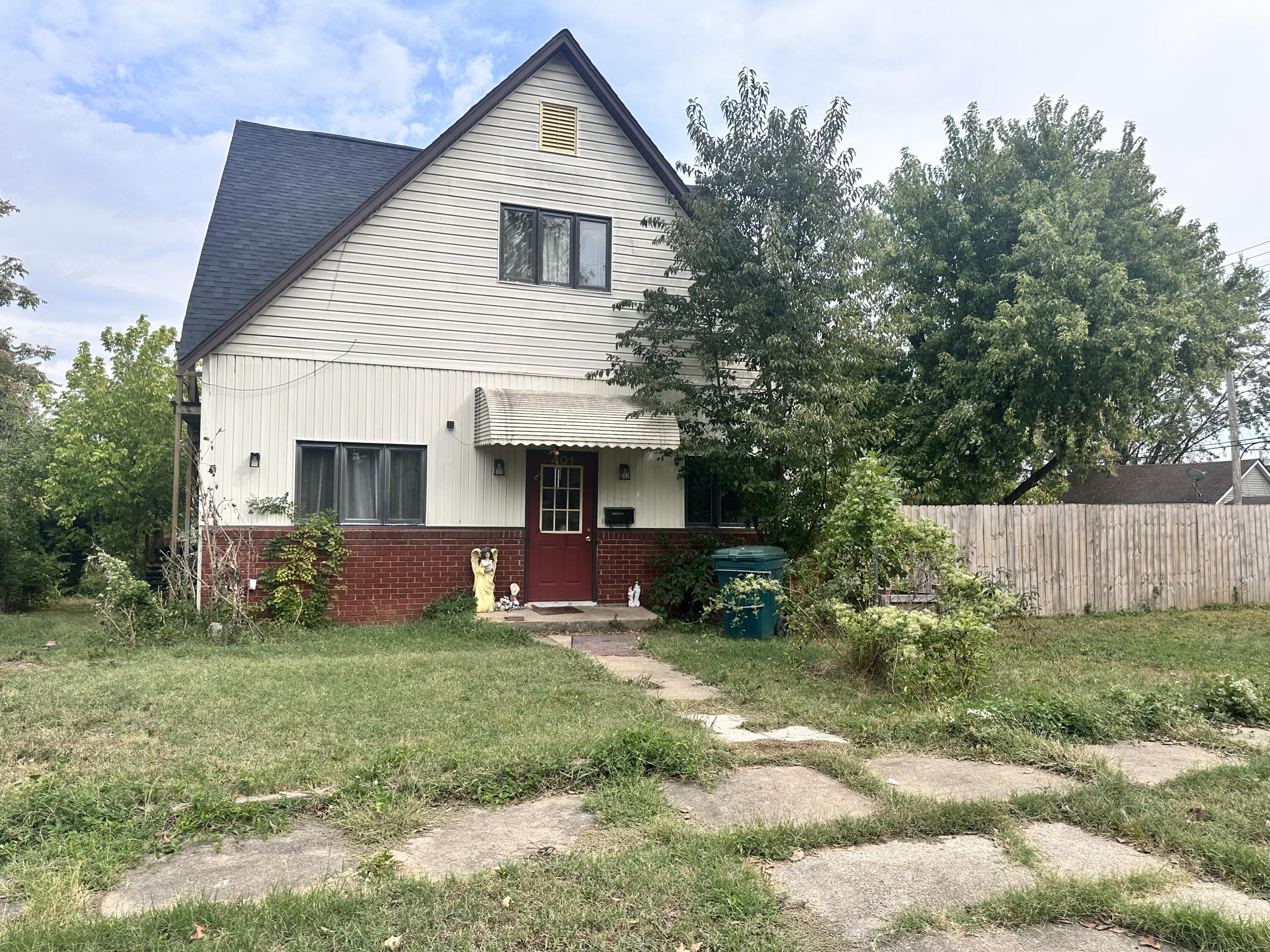 Photo 3 - Residential for sale – 401  Frisco Street  Monett, MO