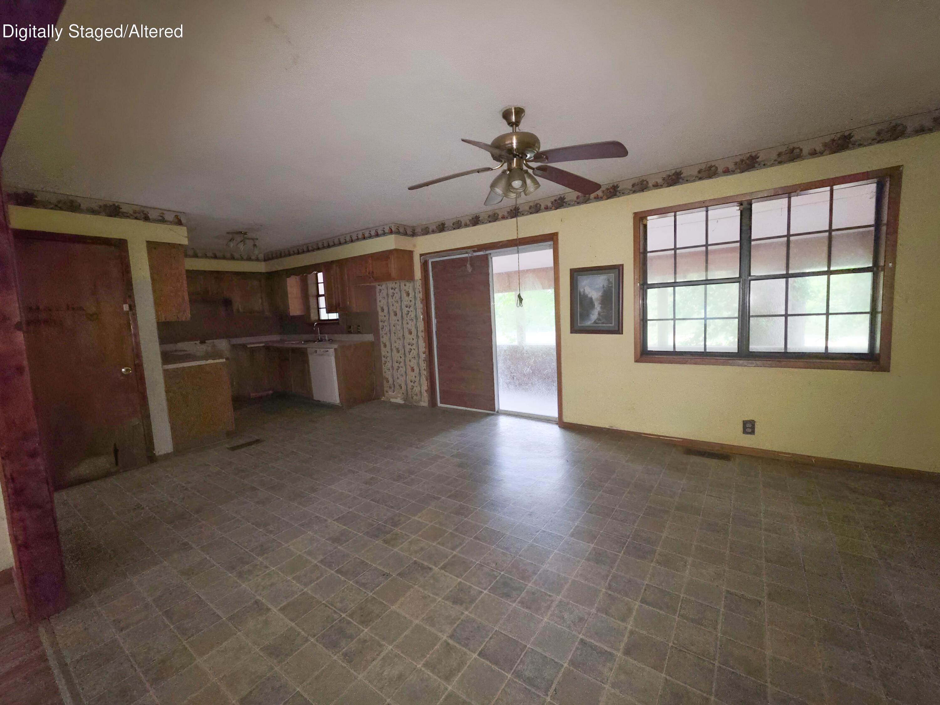 Photo 5 - Residential for sale – 54  James Street  Hardy, AR
