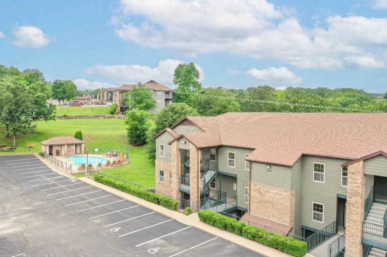 Photo 19 - Residential for sale – 1001  Golf   Branson West, MO