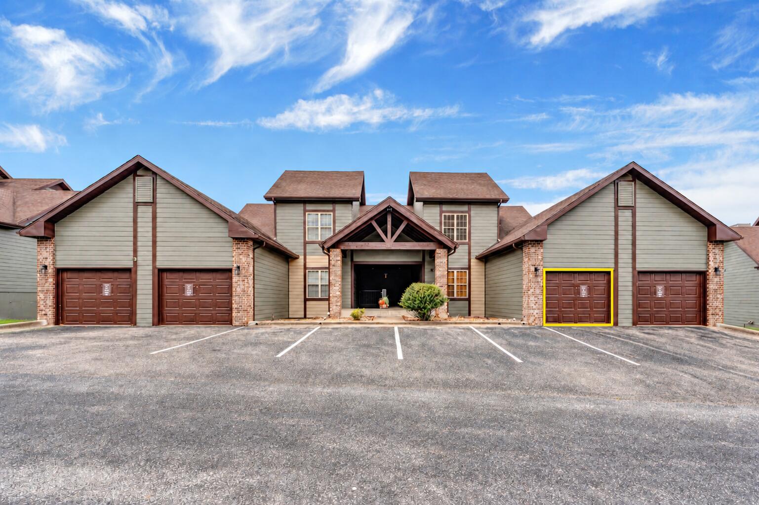Photo 4 - Residential for sale – 1261  Golf Drive  Branson West, MO