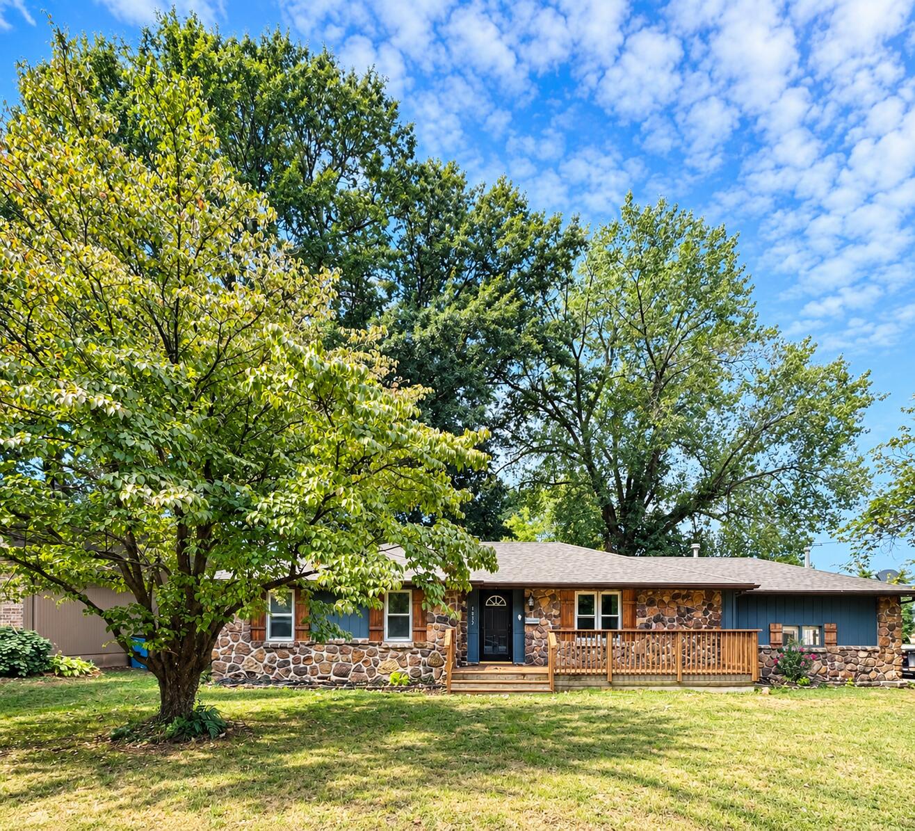 Photo 3 - Residential for sale – 1833 S Westwood   Springfield, MO