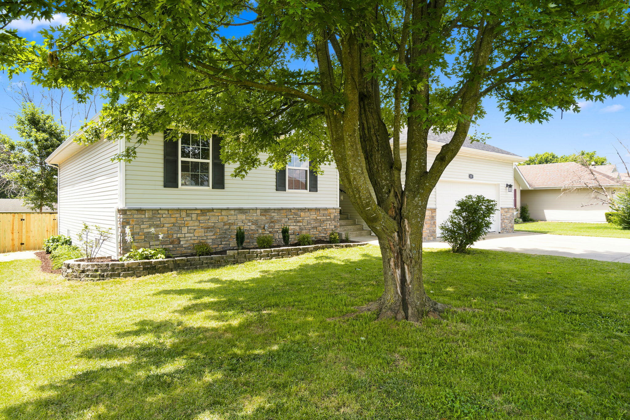 Photo 3 - Residential for sale – 203  Penzance Street  Monett, MO