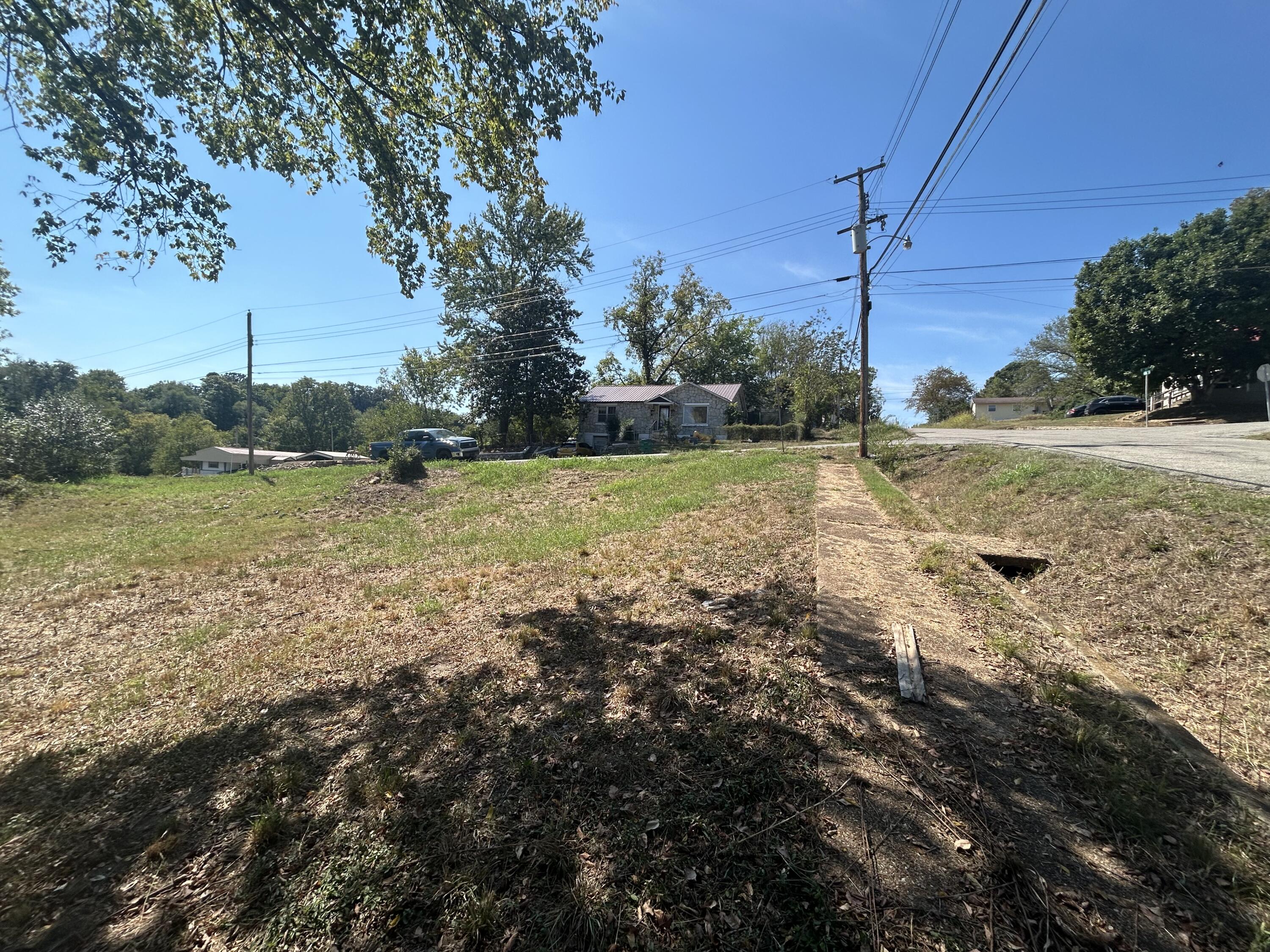 Photo 5 - Land for sale – 418 N 4th   Thayer, MO