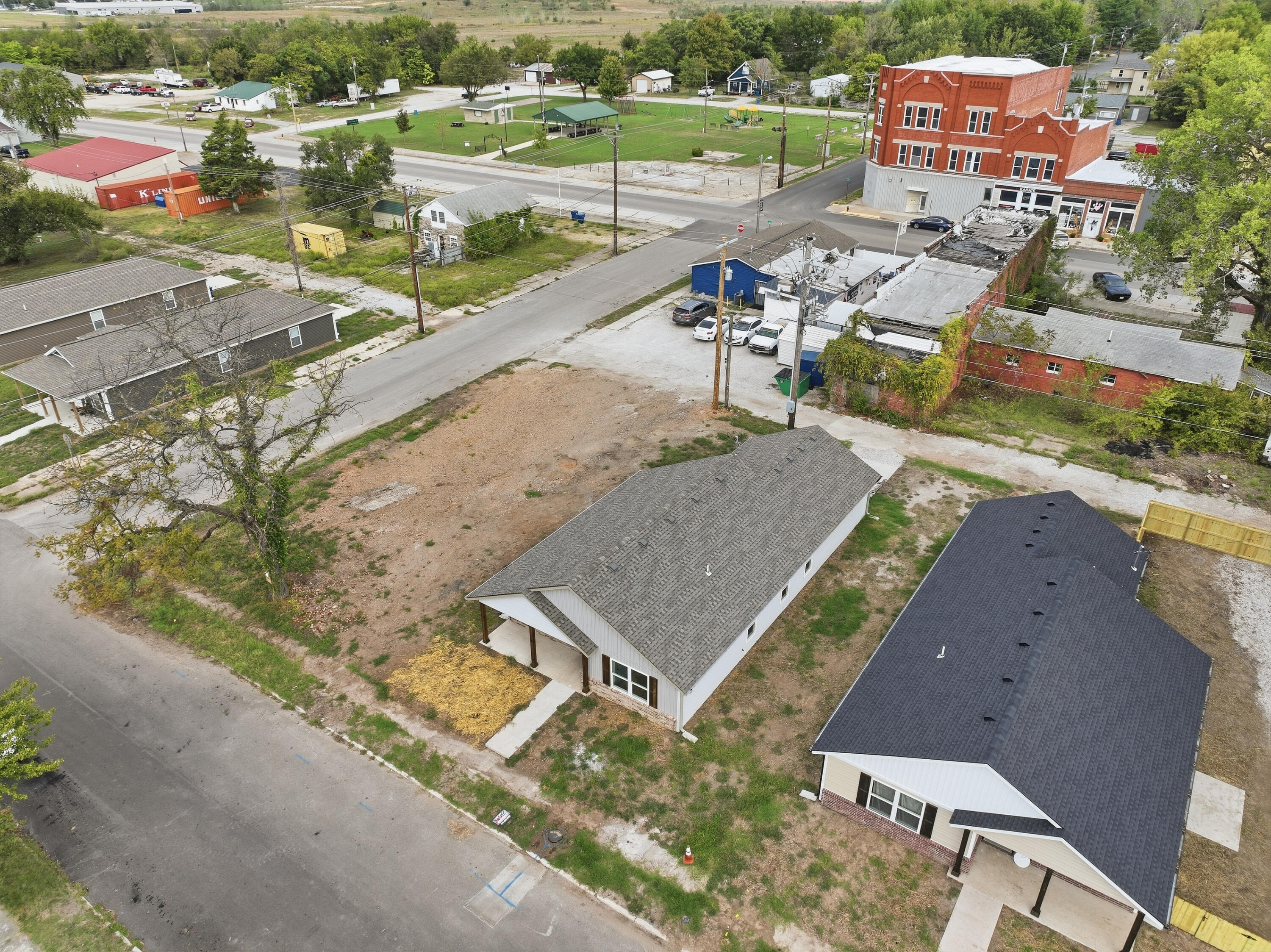 Photo 44 - Residential for sale – 318 W Daugherty Street  Carterville, MO