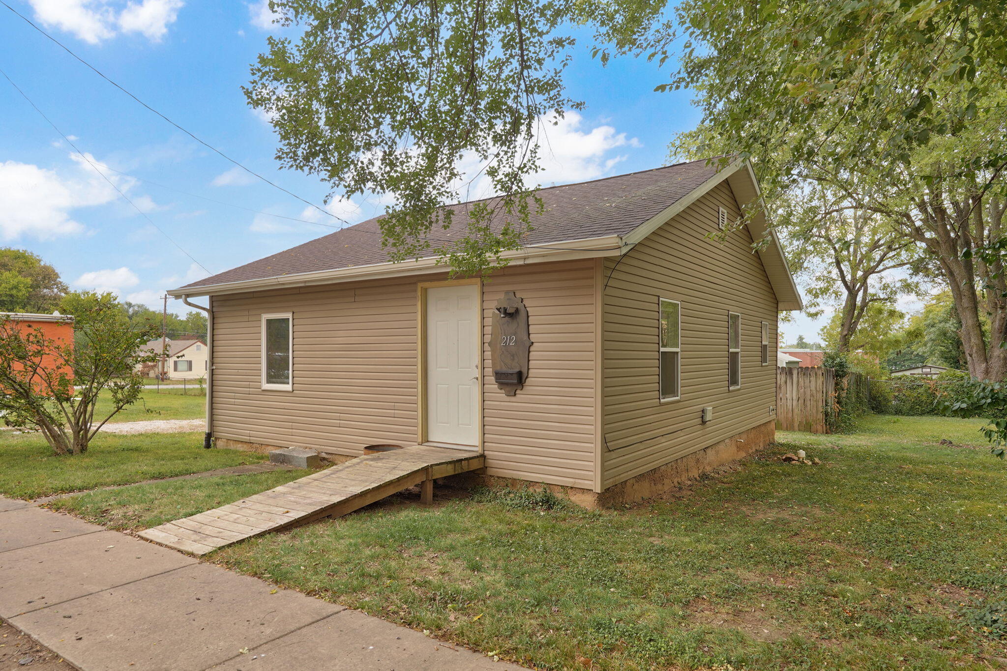 Photo 2 - Residential for sale – 212 S Lafontaine Avenue  Springfield, MO