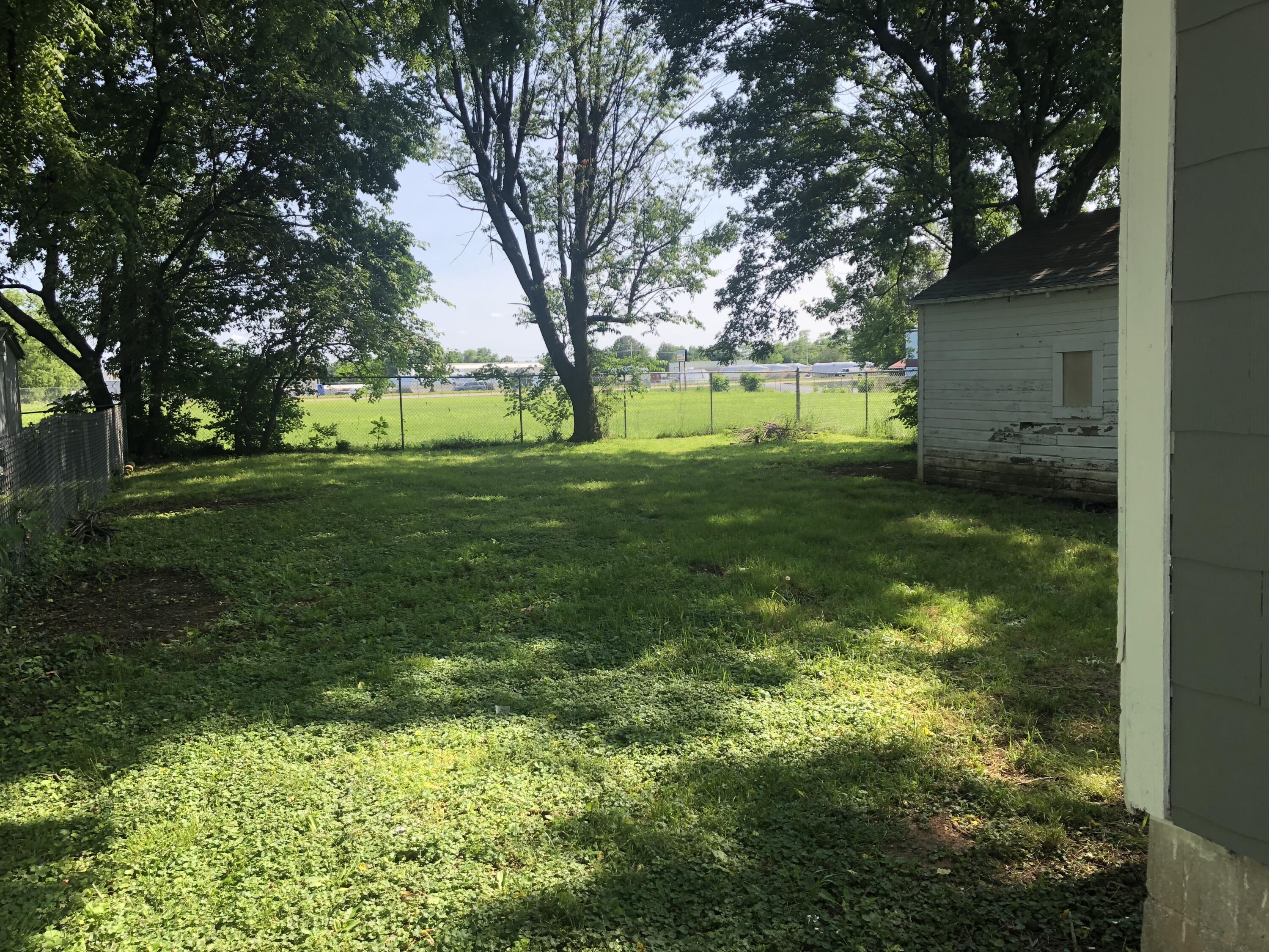 Photo 14 - Residential for sale – 1832 W Chestnut Street  Springfield, MO