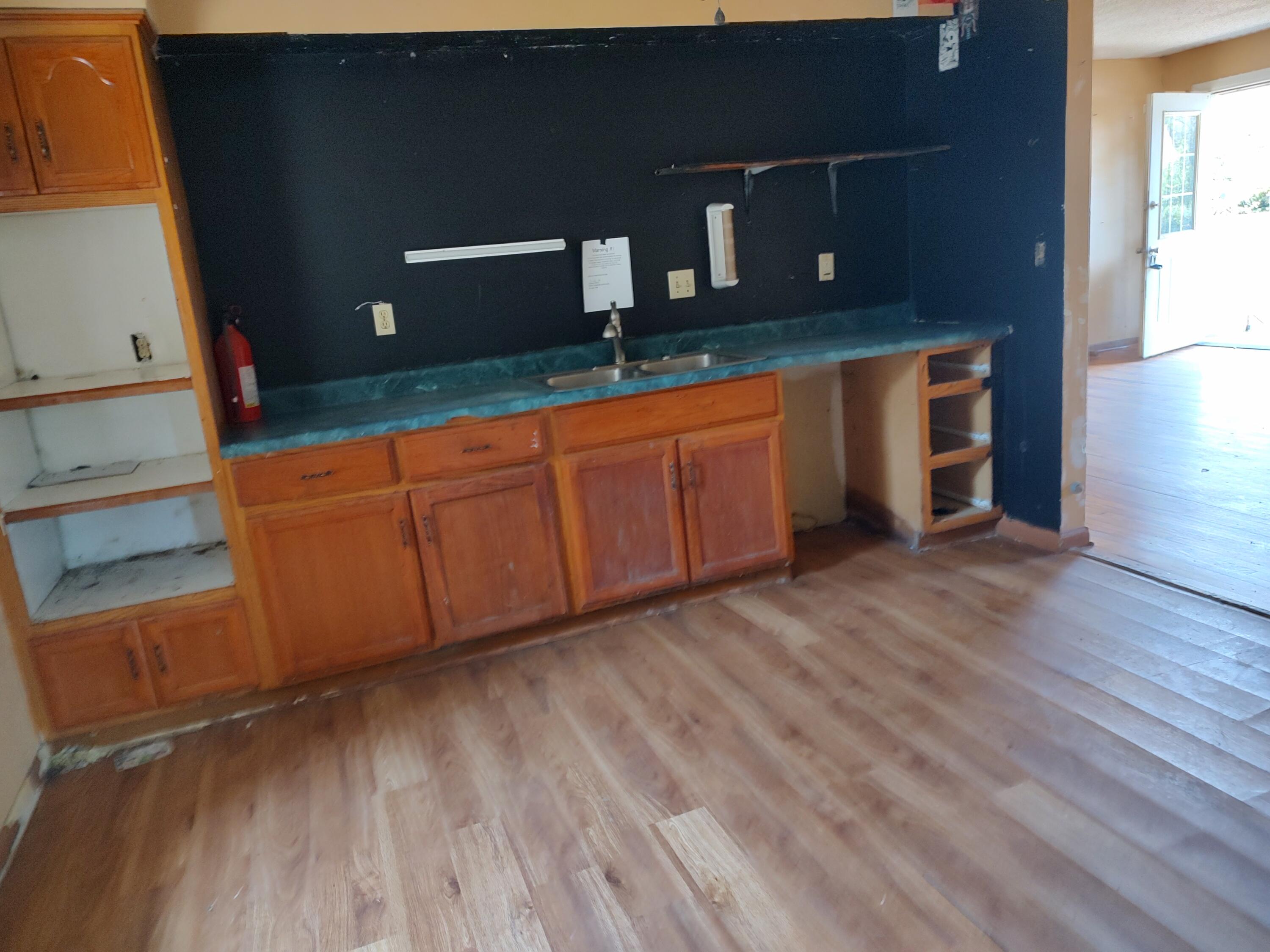 Photo 5 - Residential for sale – 553  Taylor Street  Lebanon, MO