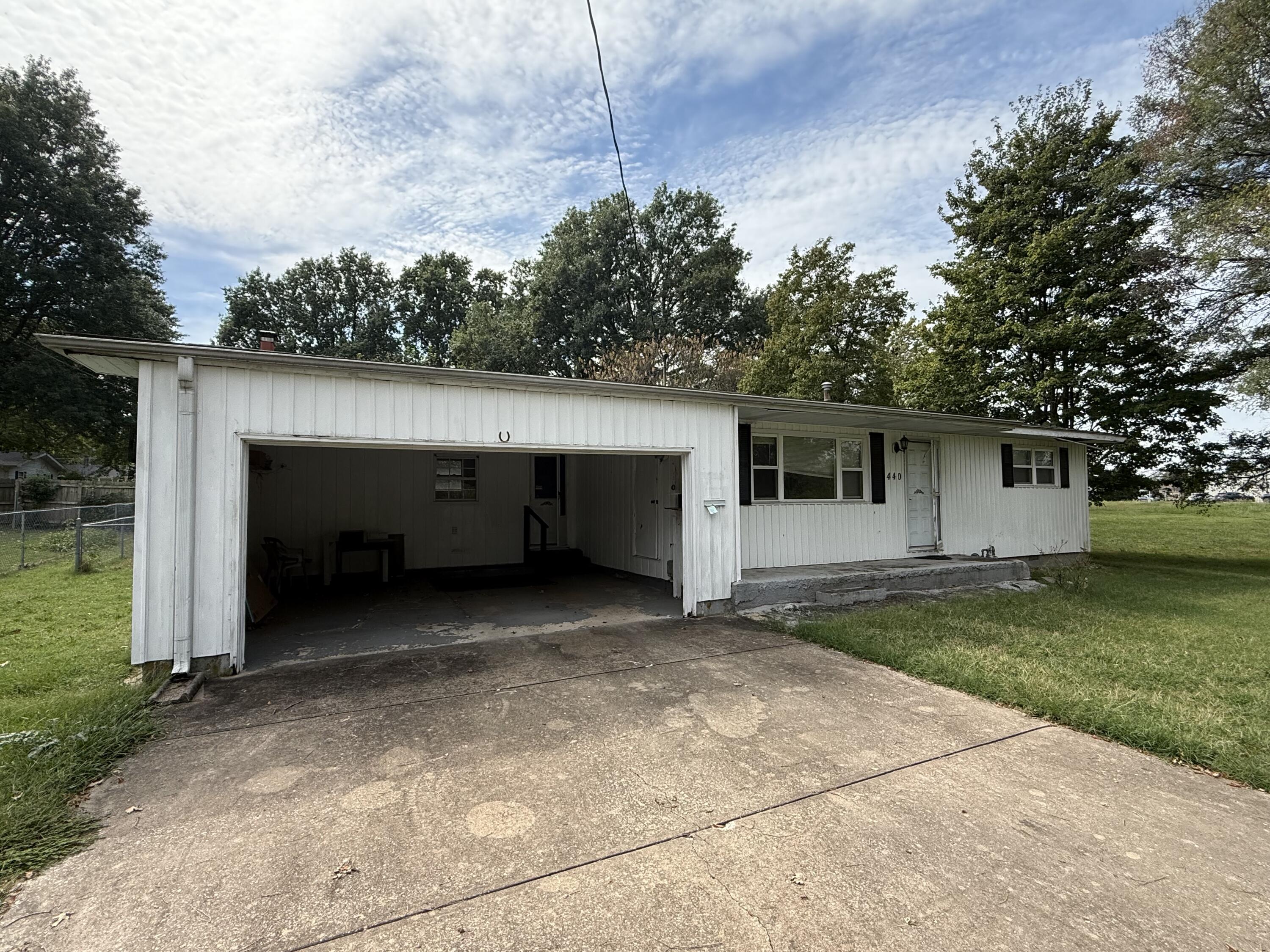 Photo 2 - Residential for sale – 440 W Olive Street  Republic, MO
