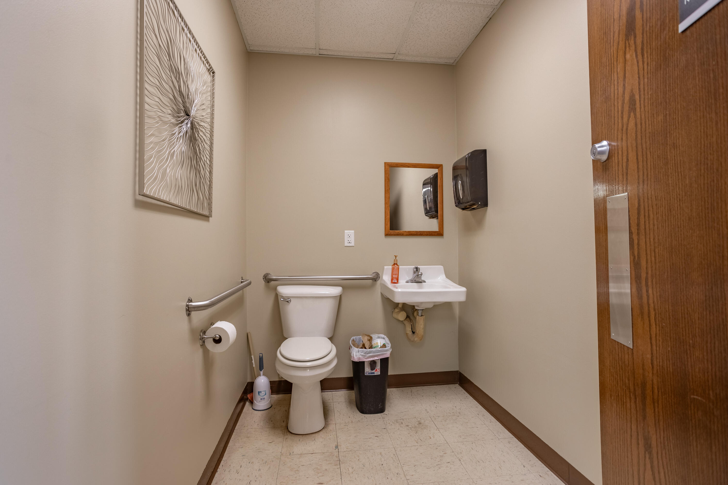 Photo 12 - Commercial Lease for sale – 1631  Old Airport   West Plains, MO