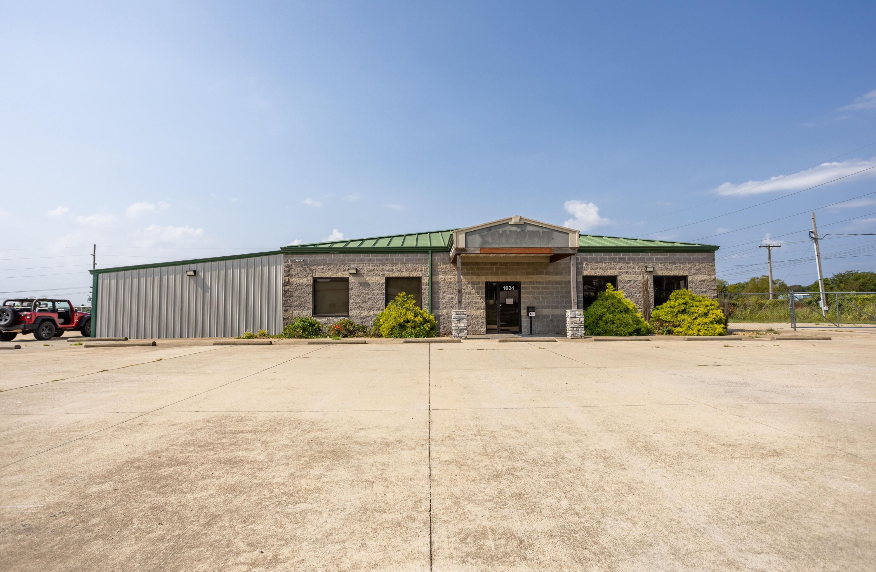 Photo 8 - Commercial Lease for sale – 1631  Old Airport   West Plains, MO