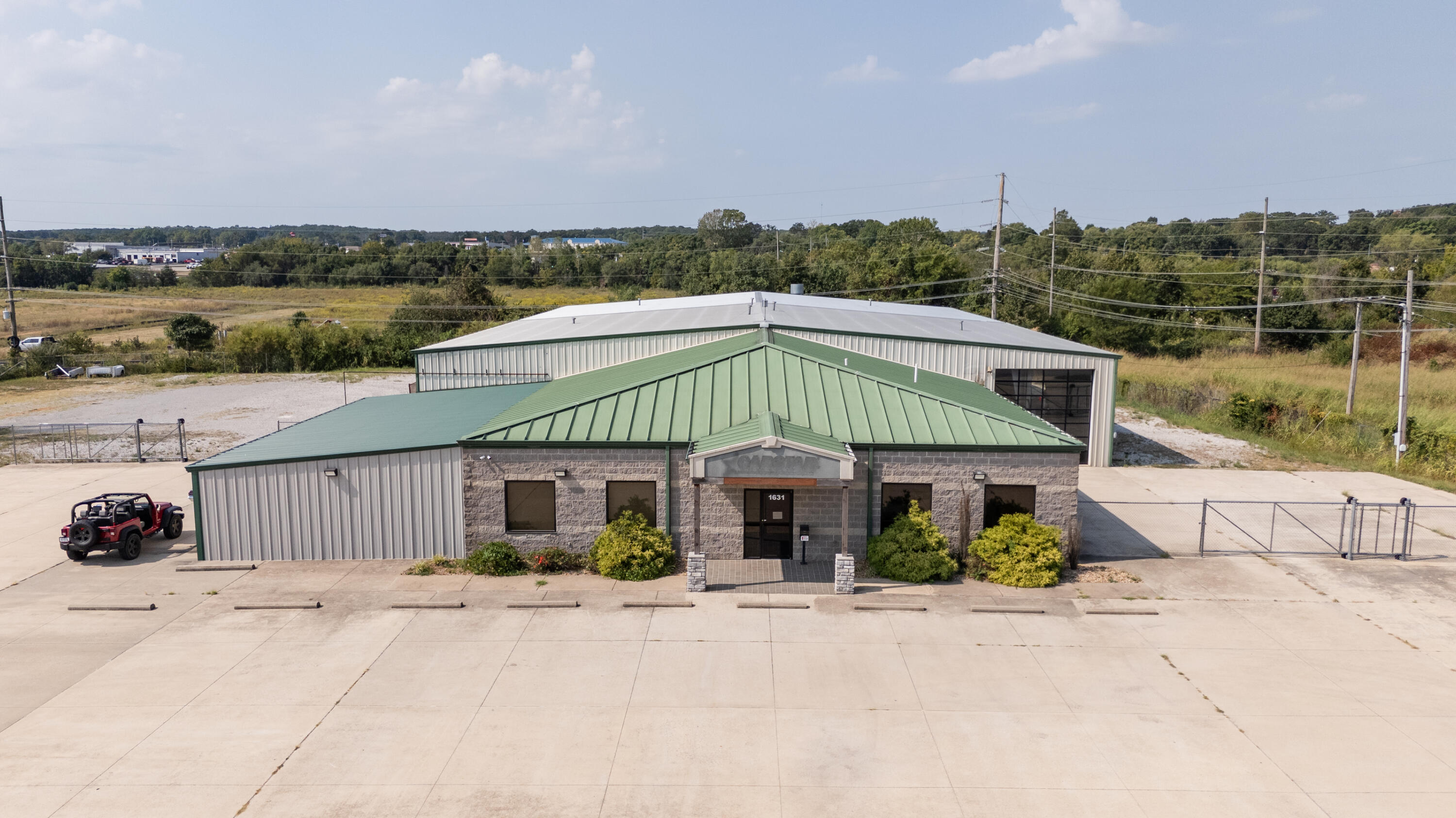 Commercial Lease for sale – 1631  Old Airport   West Plains, MO