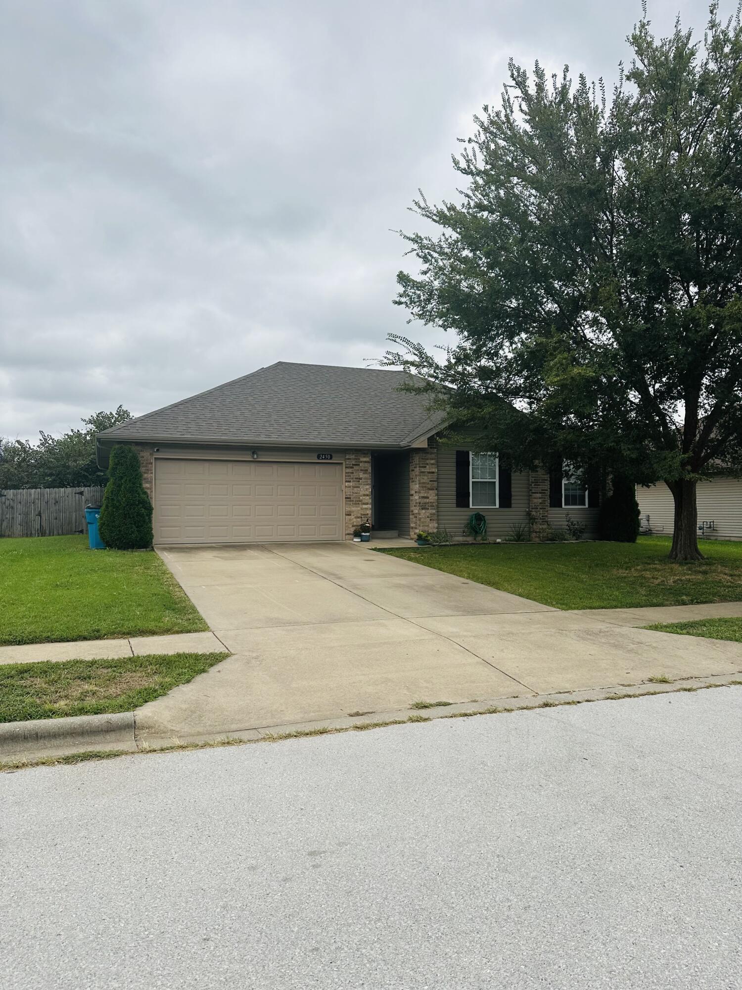 Photo 3 - Residential for sale – 2450 E Willow Street  Republic, MO
